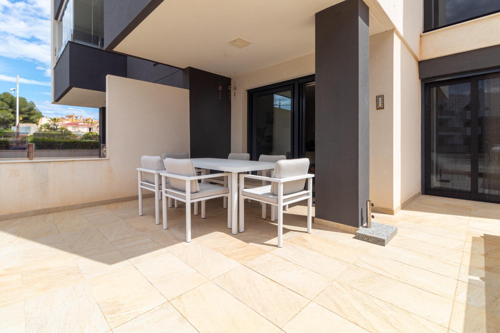 Resale - Apartment / flat - Orihuela Costa - La Florida