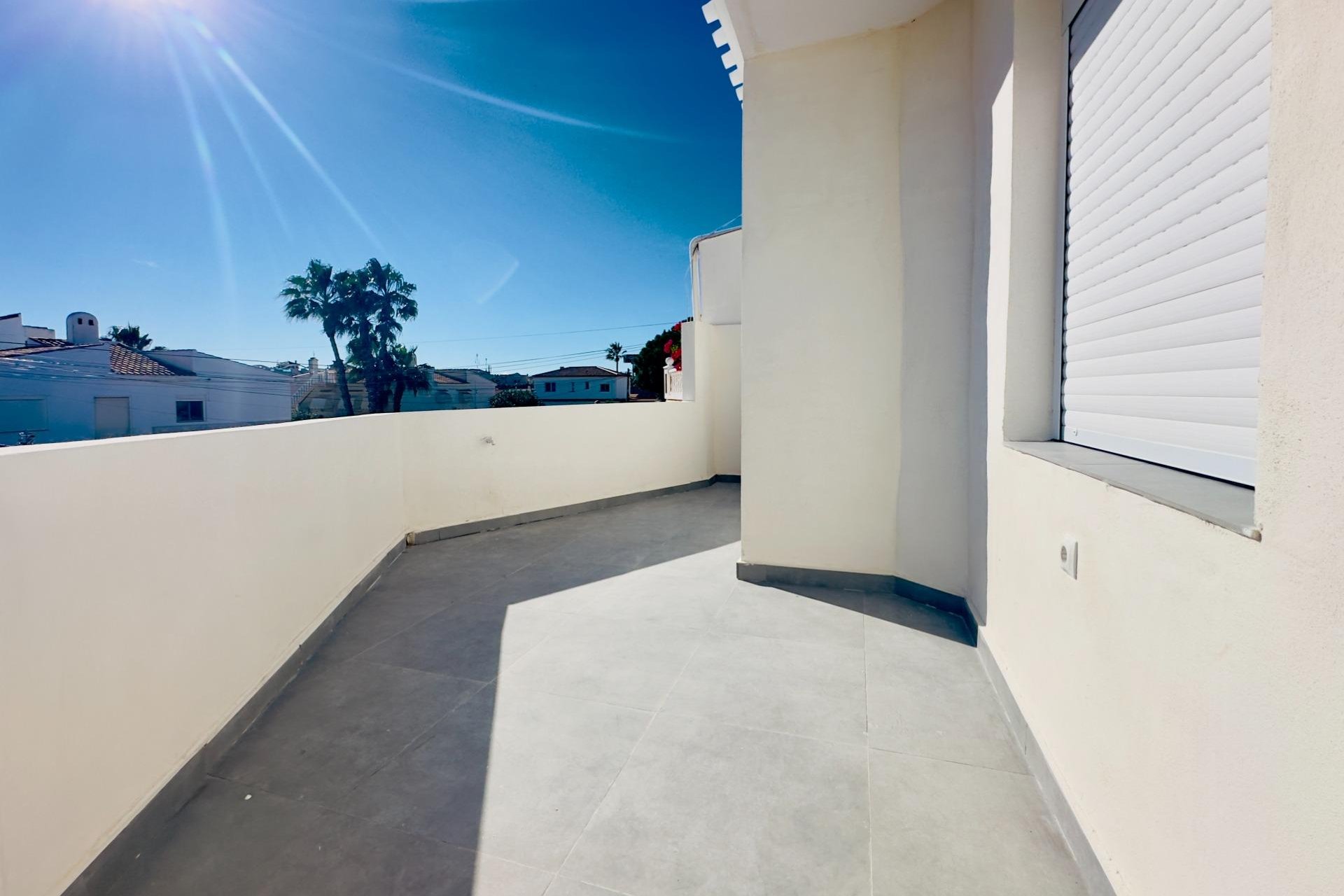 Resale - Apartment / flat - Orihuela Costa - La Regia