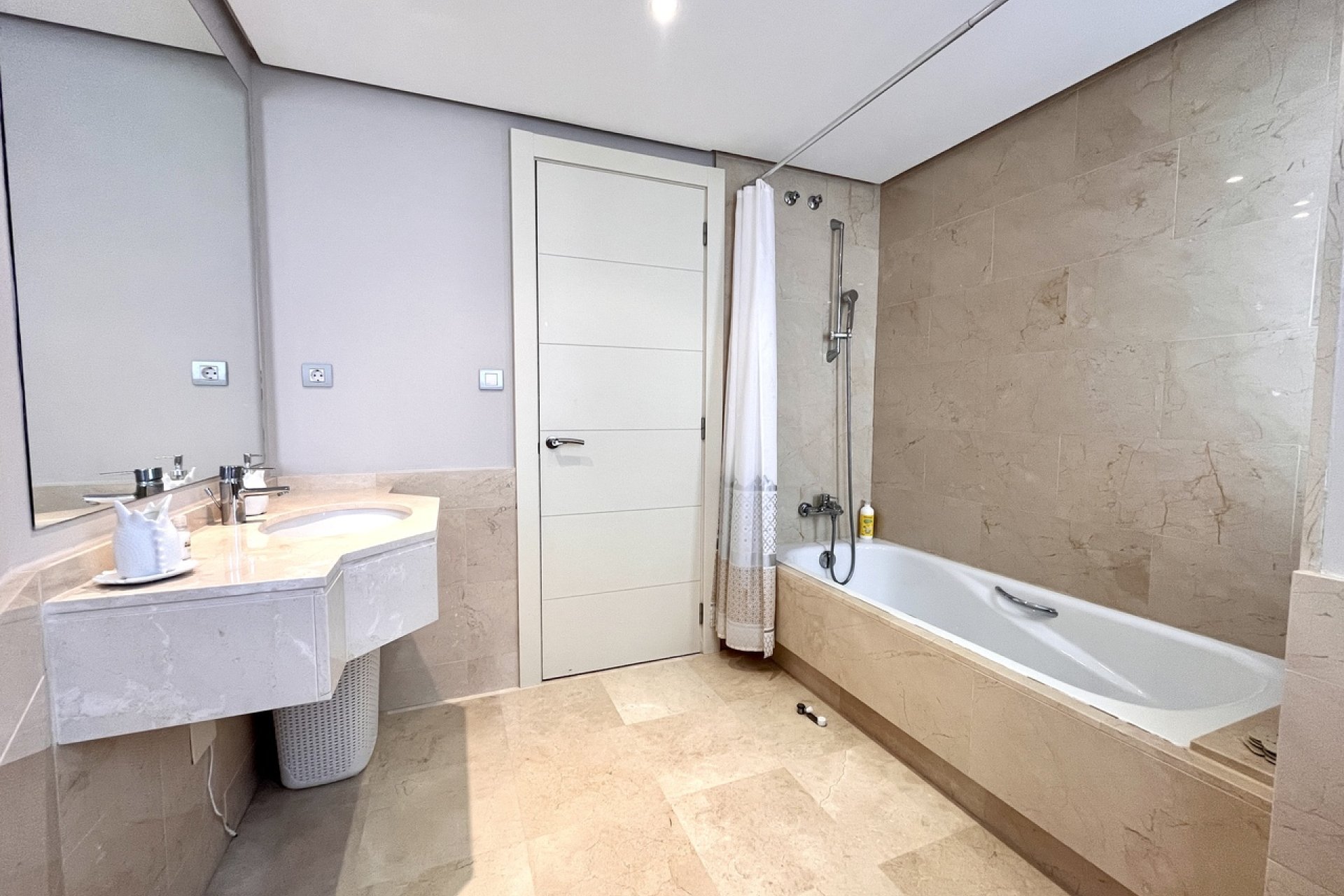 Resale - Apartment / flat - Orihuela Costa - Las Colinas Golf Resort