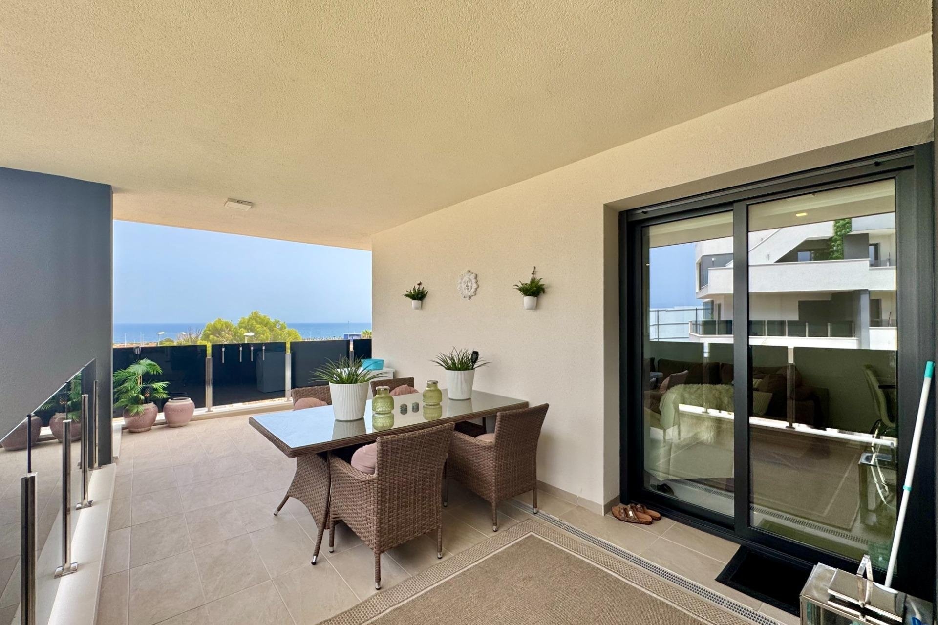 Resale - Apartment / flat - Orihuela Costa - Punta Prima