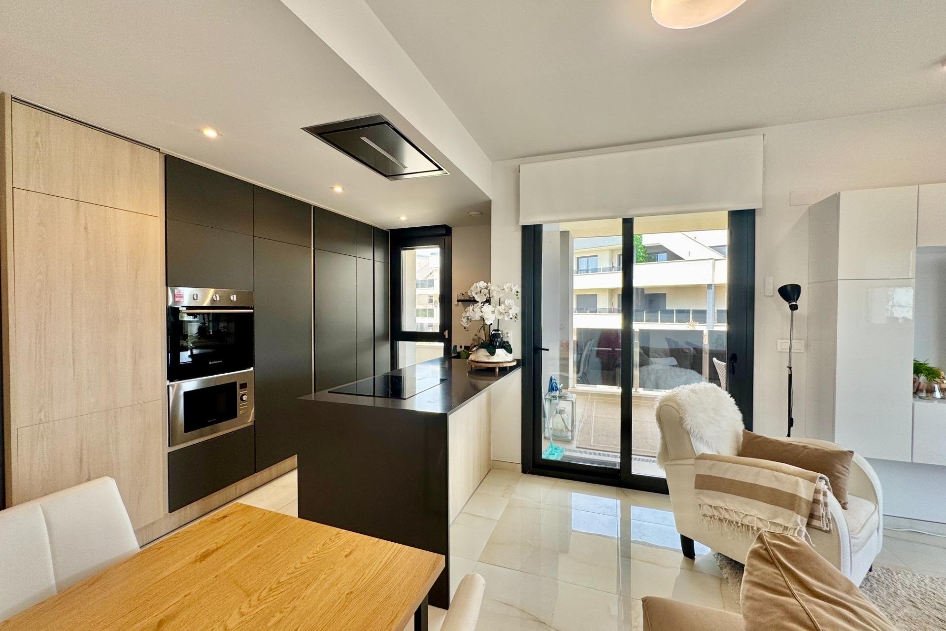 Resale - Apartment / flat - Orihuela Costa - Punta Prima
