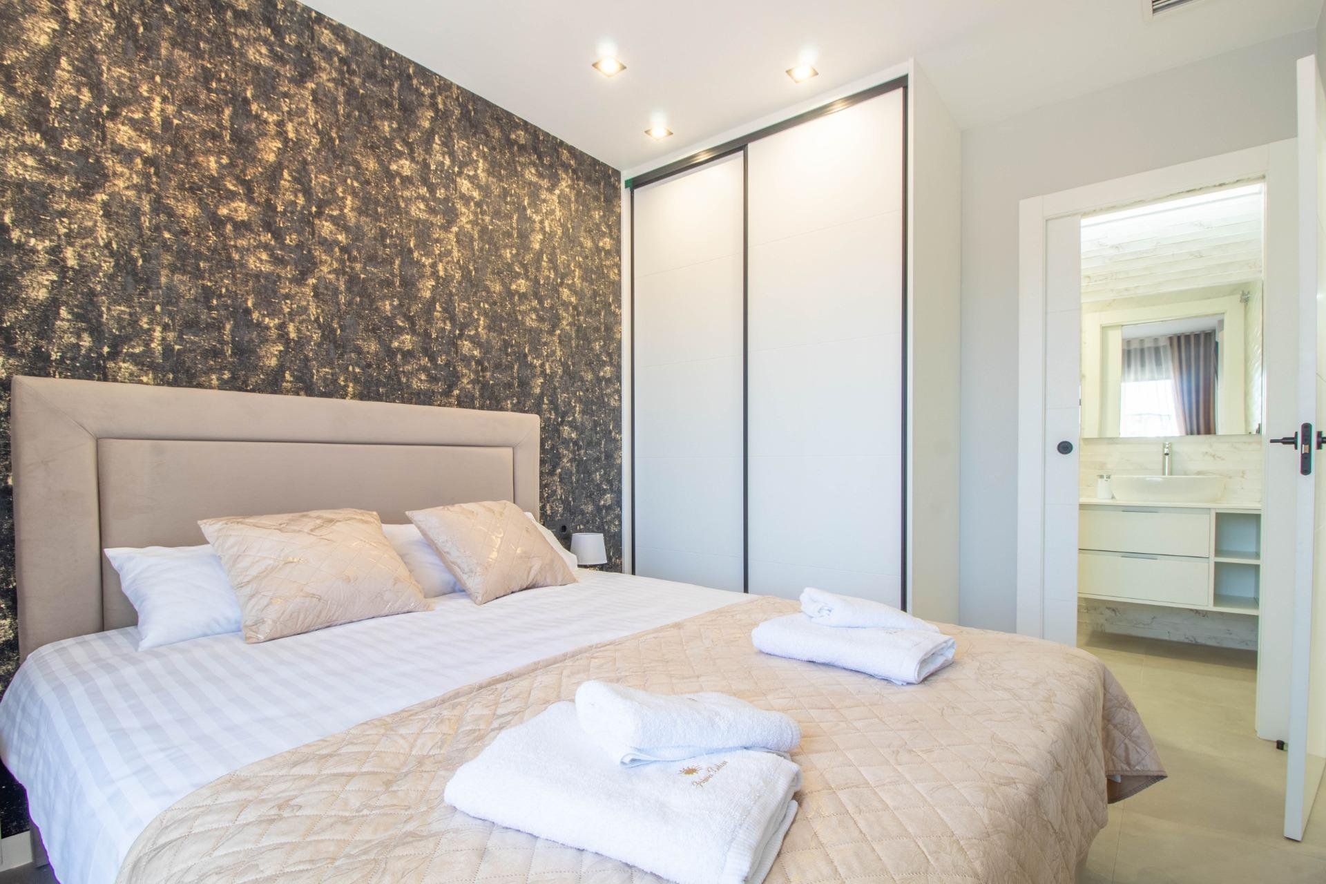 Resale - Apartment / flat - Orihuela Costa - Punta Prima