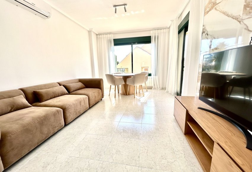 Resale - Apartment / flat - Orihuela Costa - Villamartín