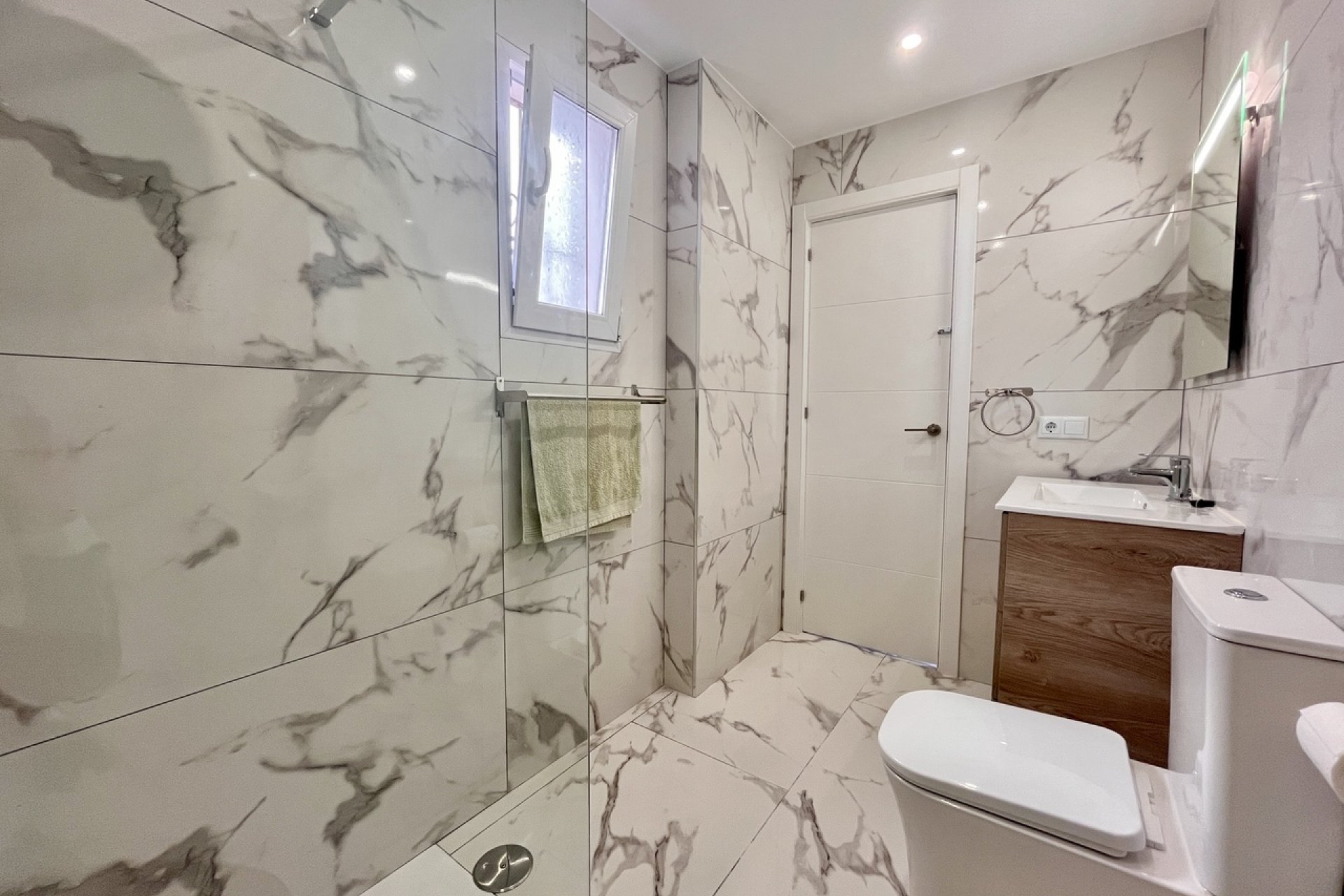 Resale - Apartment / flat - Orihuela Costa - Villamartín