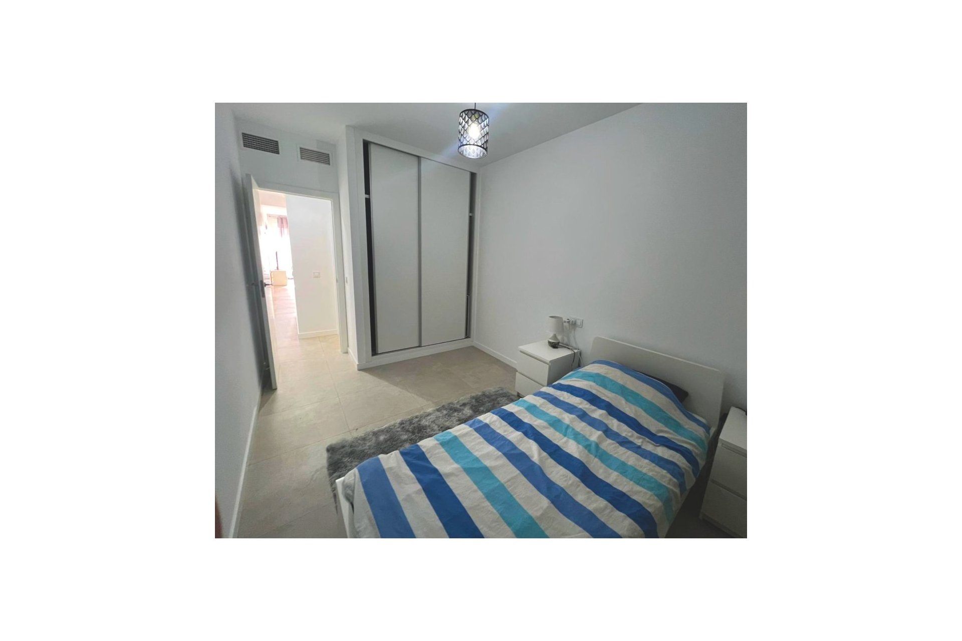 Resale - Apartment / flat - Pilar de la Horadada - Torre de la Horadada