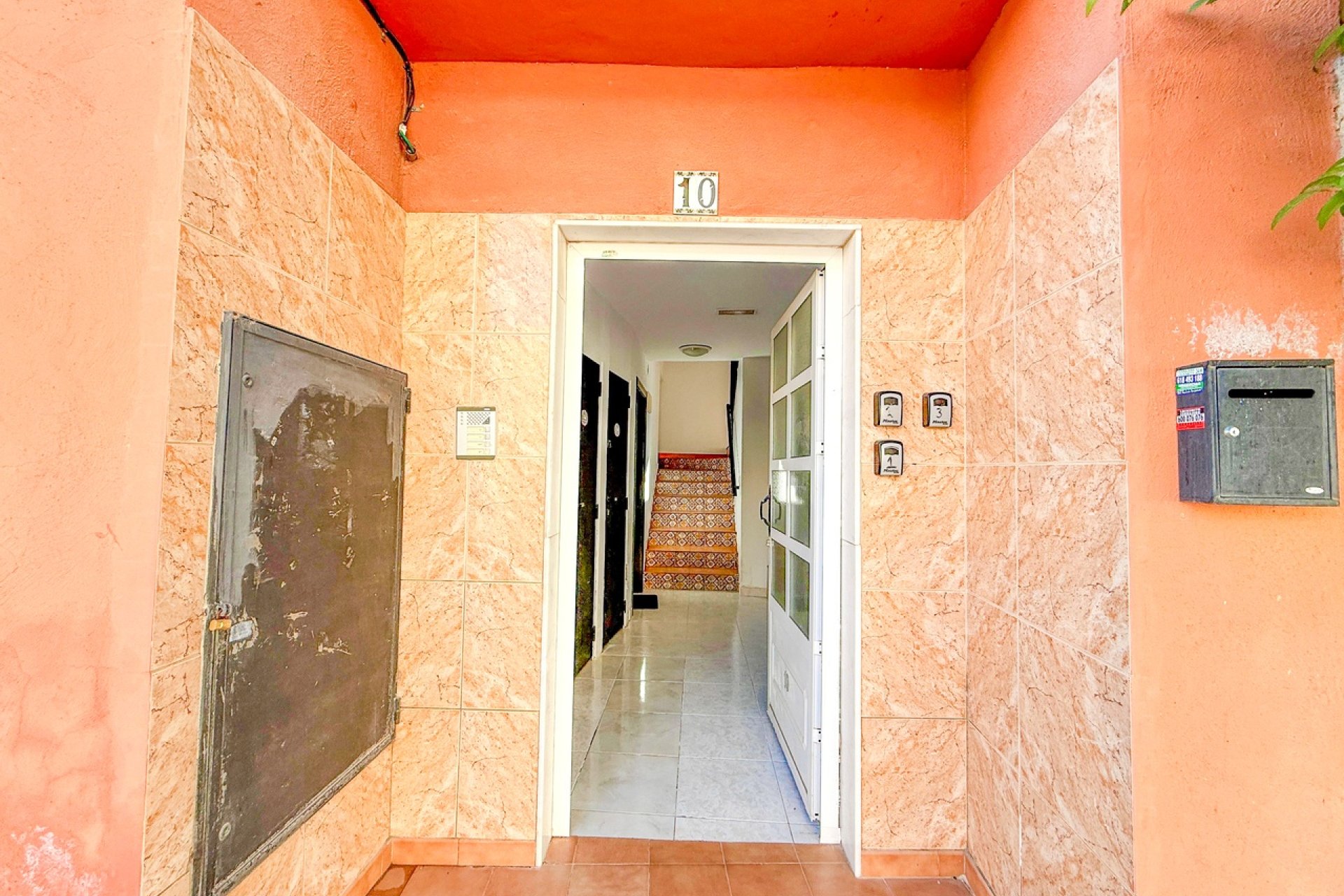 Resale - Apartment / flat - San Miguel de Salinas