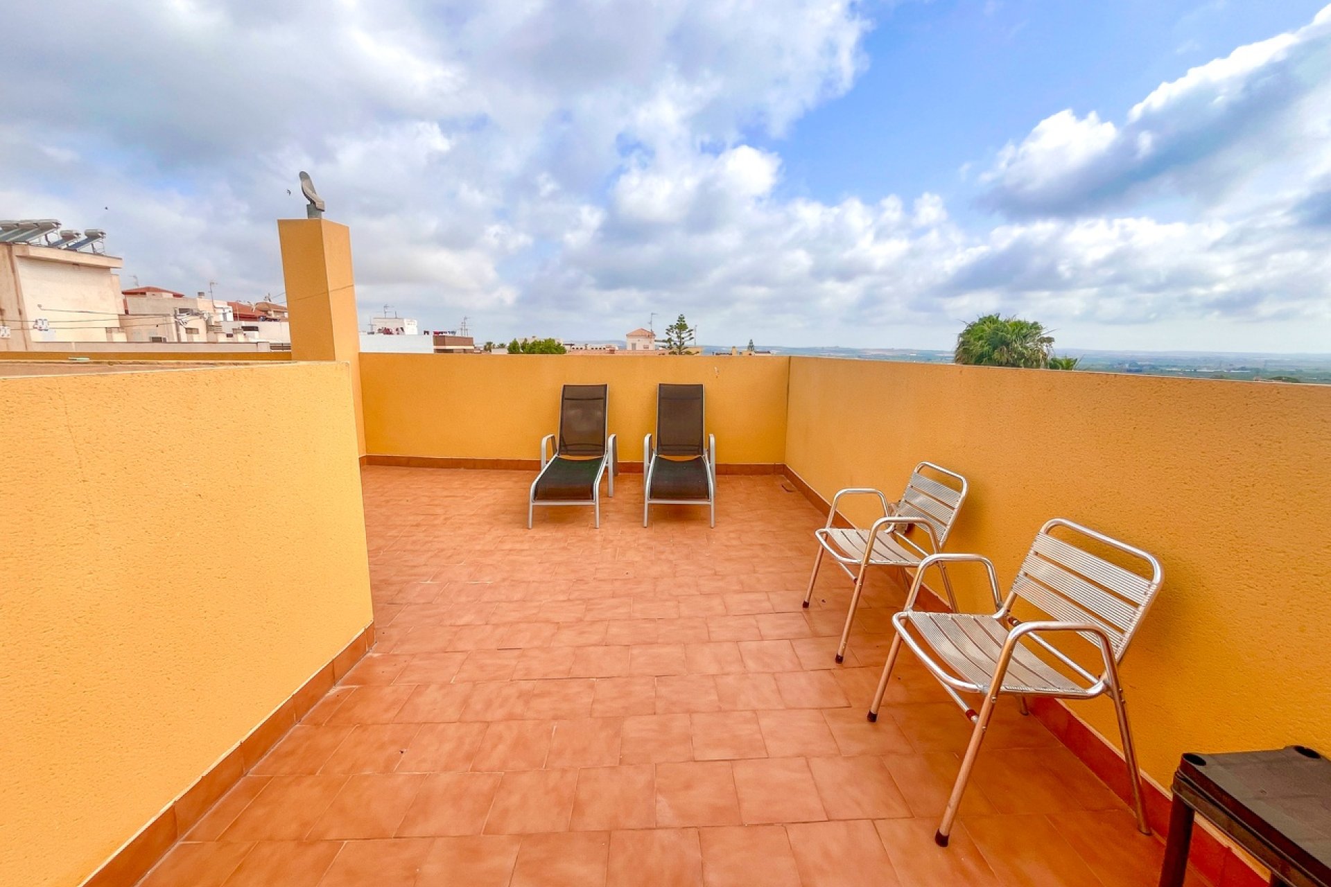 Resale - Apartment / flat - San Miguel de Salinas