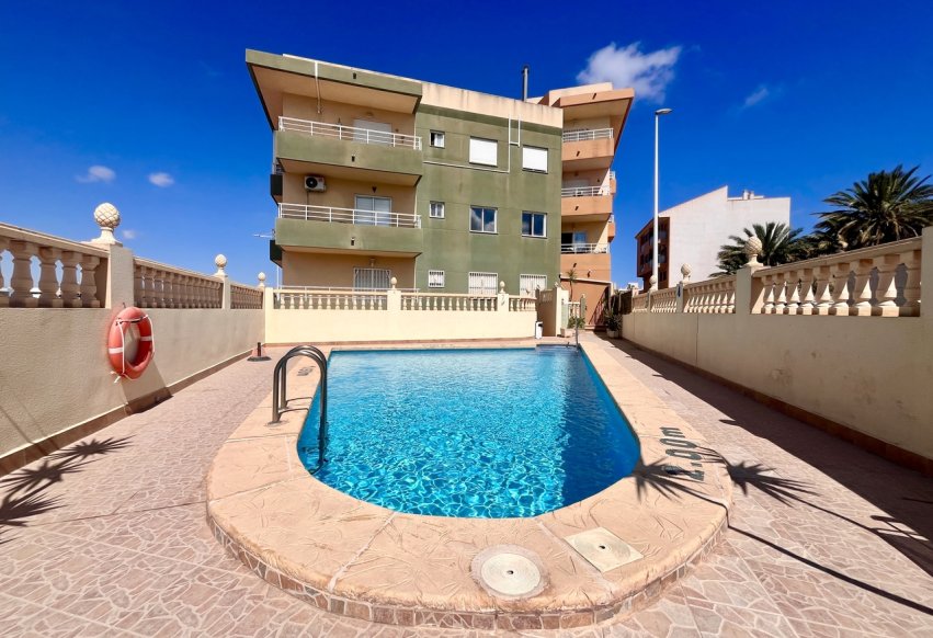 Resale - Apartment / flat - San Miguel de Salinas