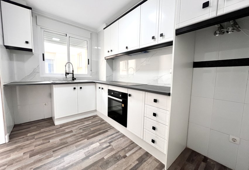 Resale - Apartment / flat - San Miguel de Salinas