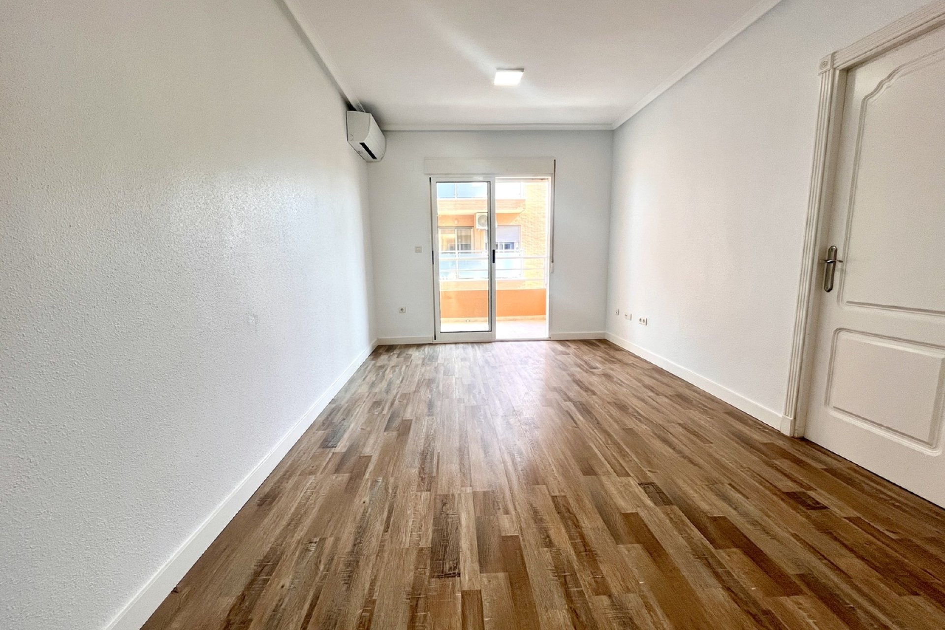 Resale - Apartment / flat - San Miguel de Salinas