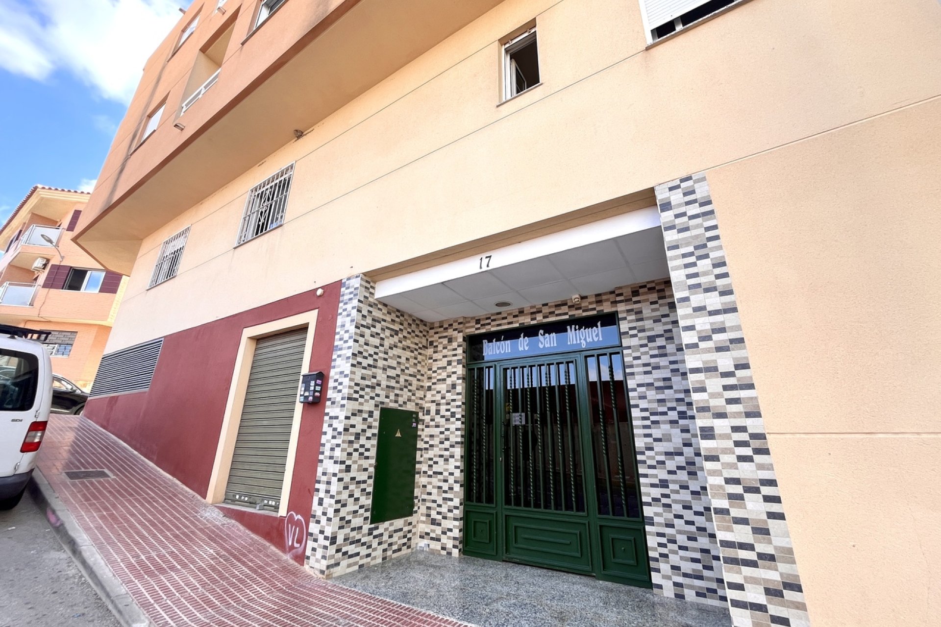 Resale - Apartment / flat - San Miguel de Salinas