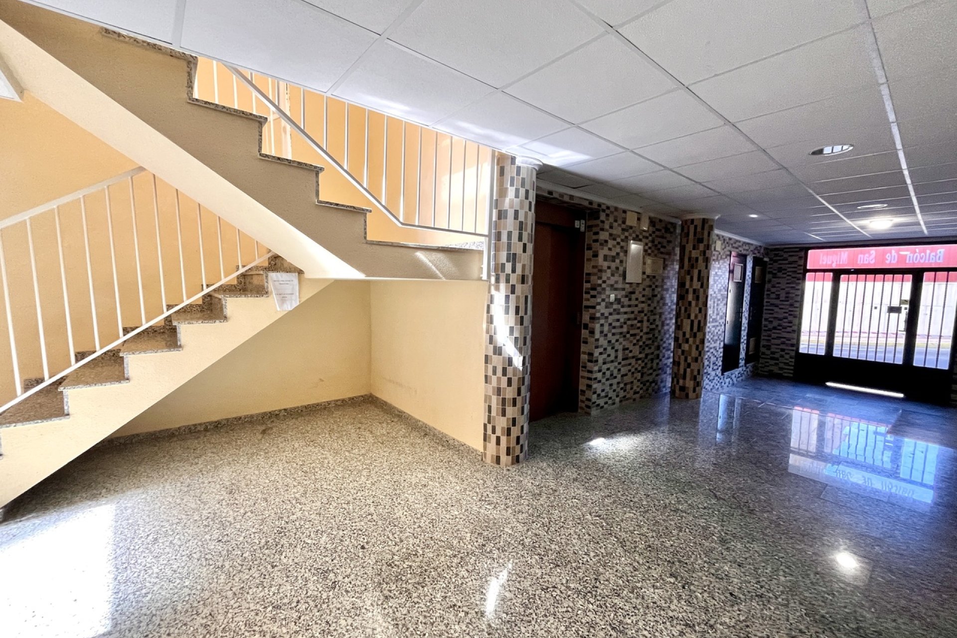 Resale - Apartment / flat - San Miguel de Salinas