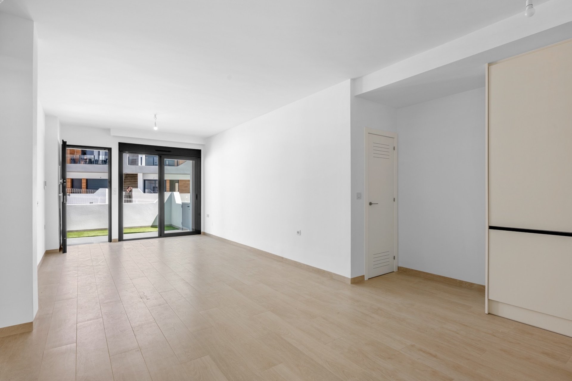 Resale - Apartment / flat - San Miguel de Salinas
