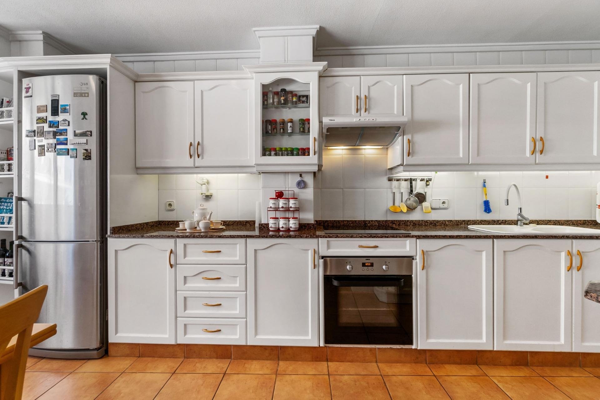 Resale - Apartment / flat - Torrevieja - Centro - Muelle Pesquero