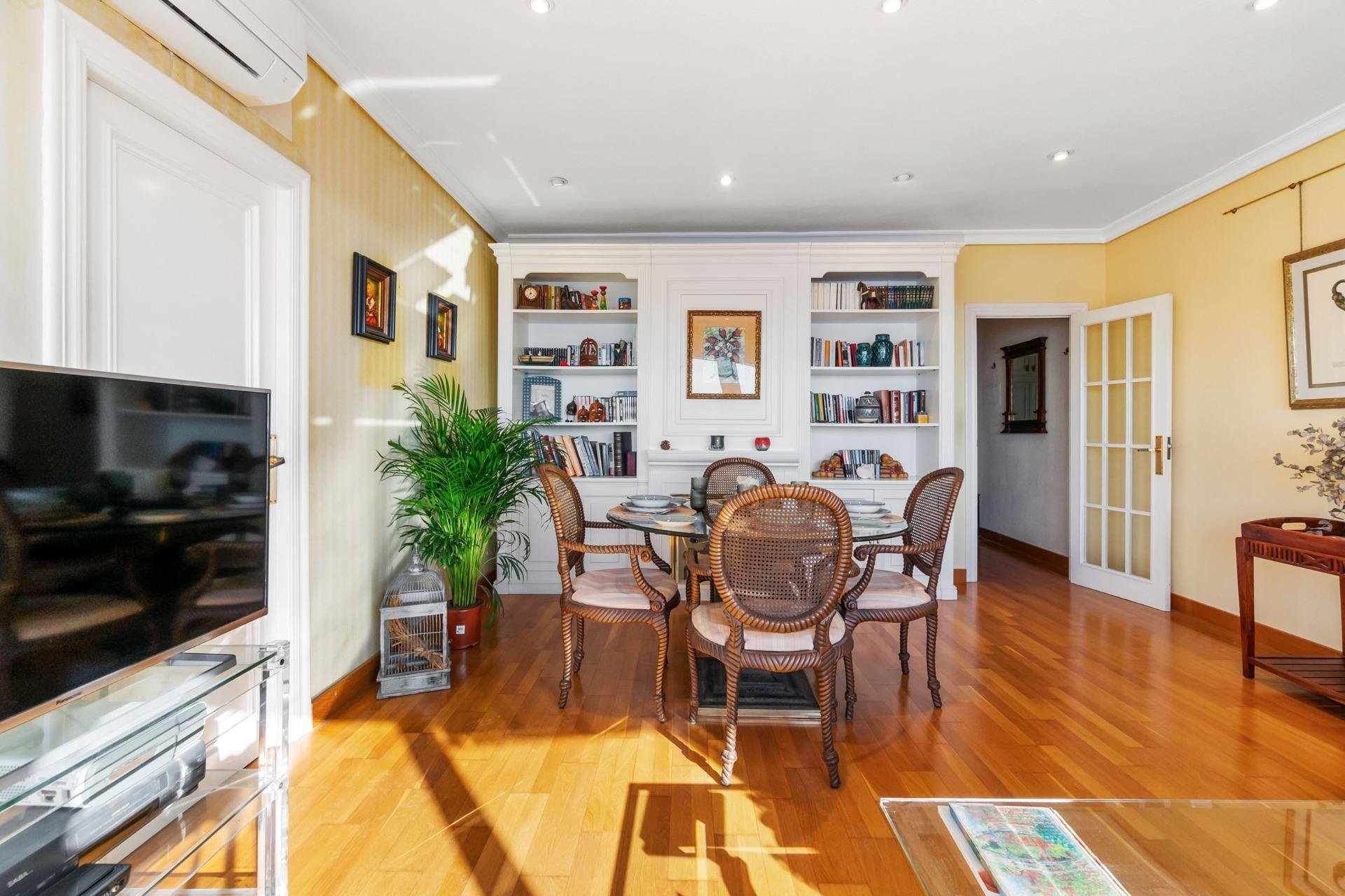 Resale - Apartment / flat - Torrevieja - Centro - Muelle Pesquero