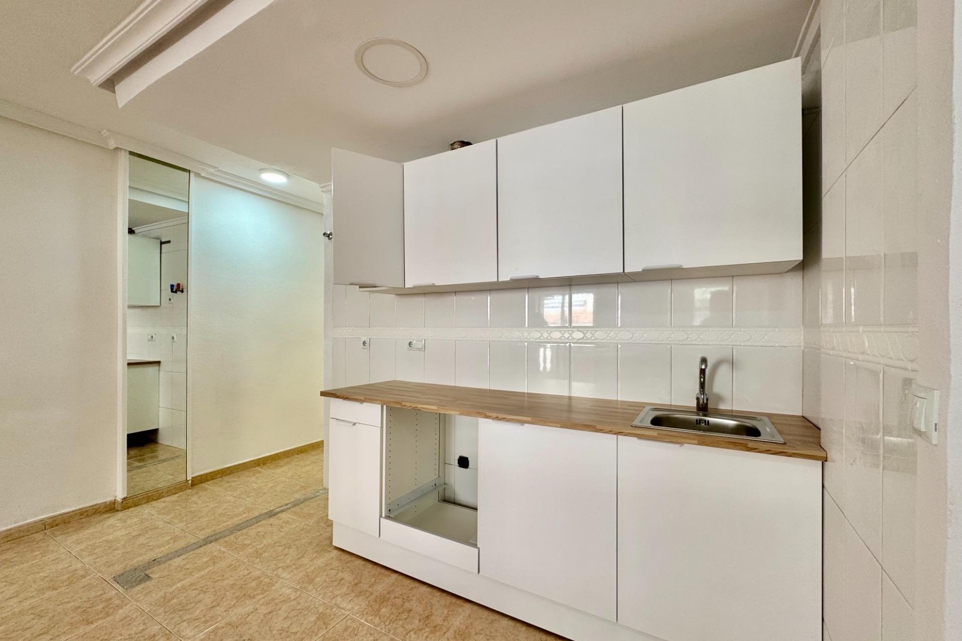 Resale - Apartment / flat - Torrevieja - Centro