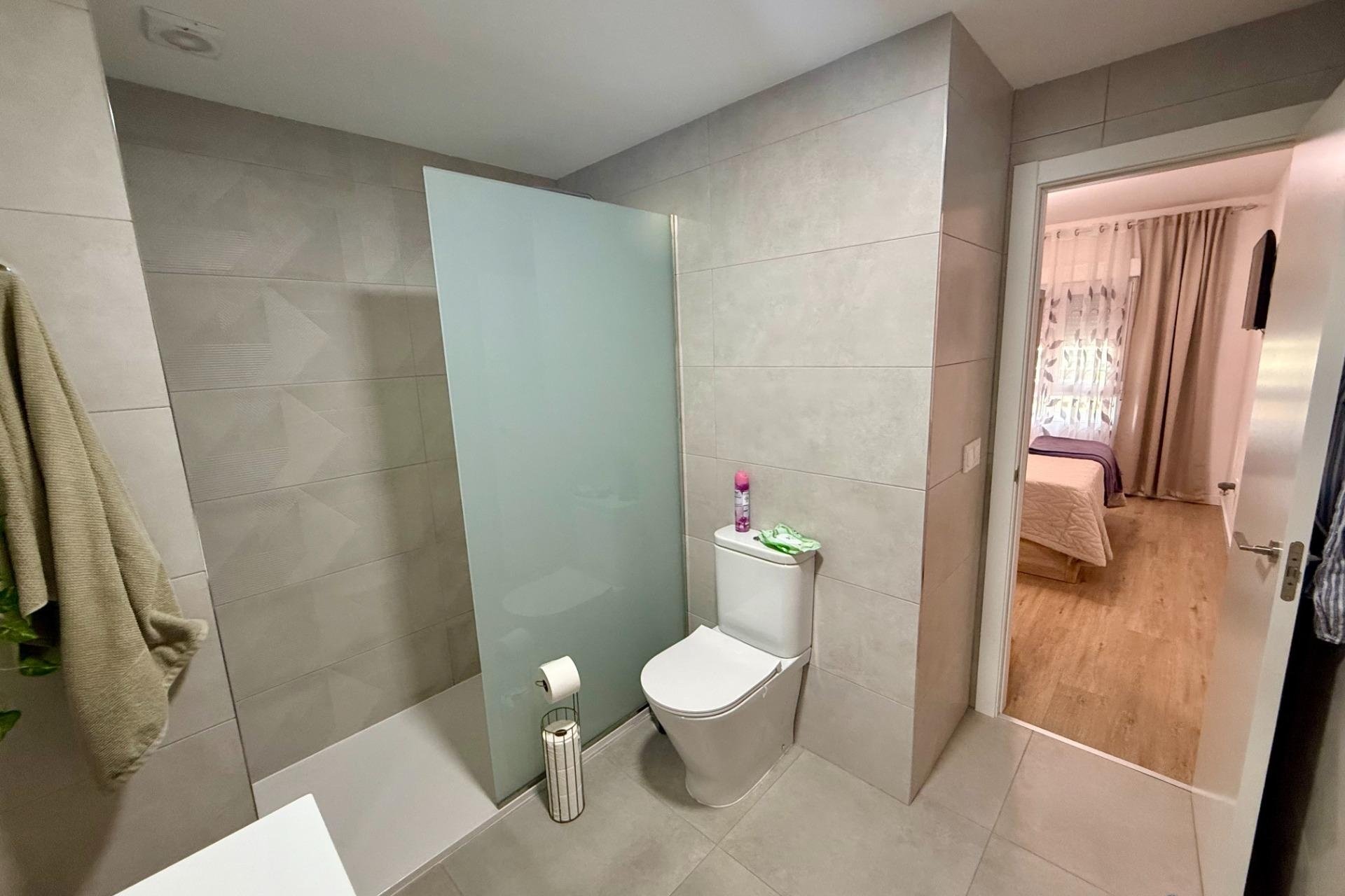 Resale - Apartment / flat - Torrevieja - Centro