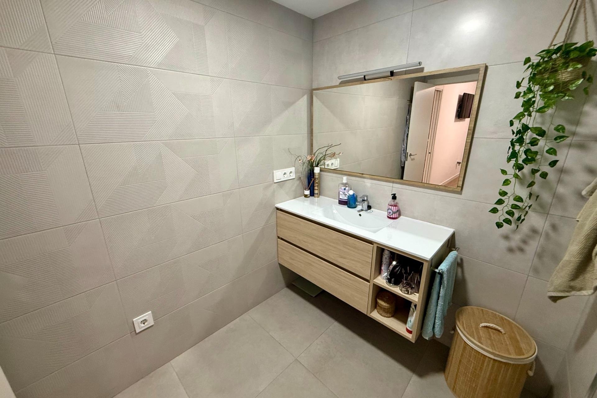 Resale - Apartment / flat - Torrevieja - Centro