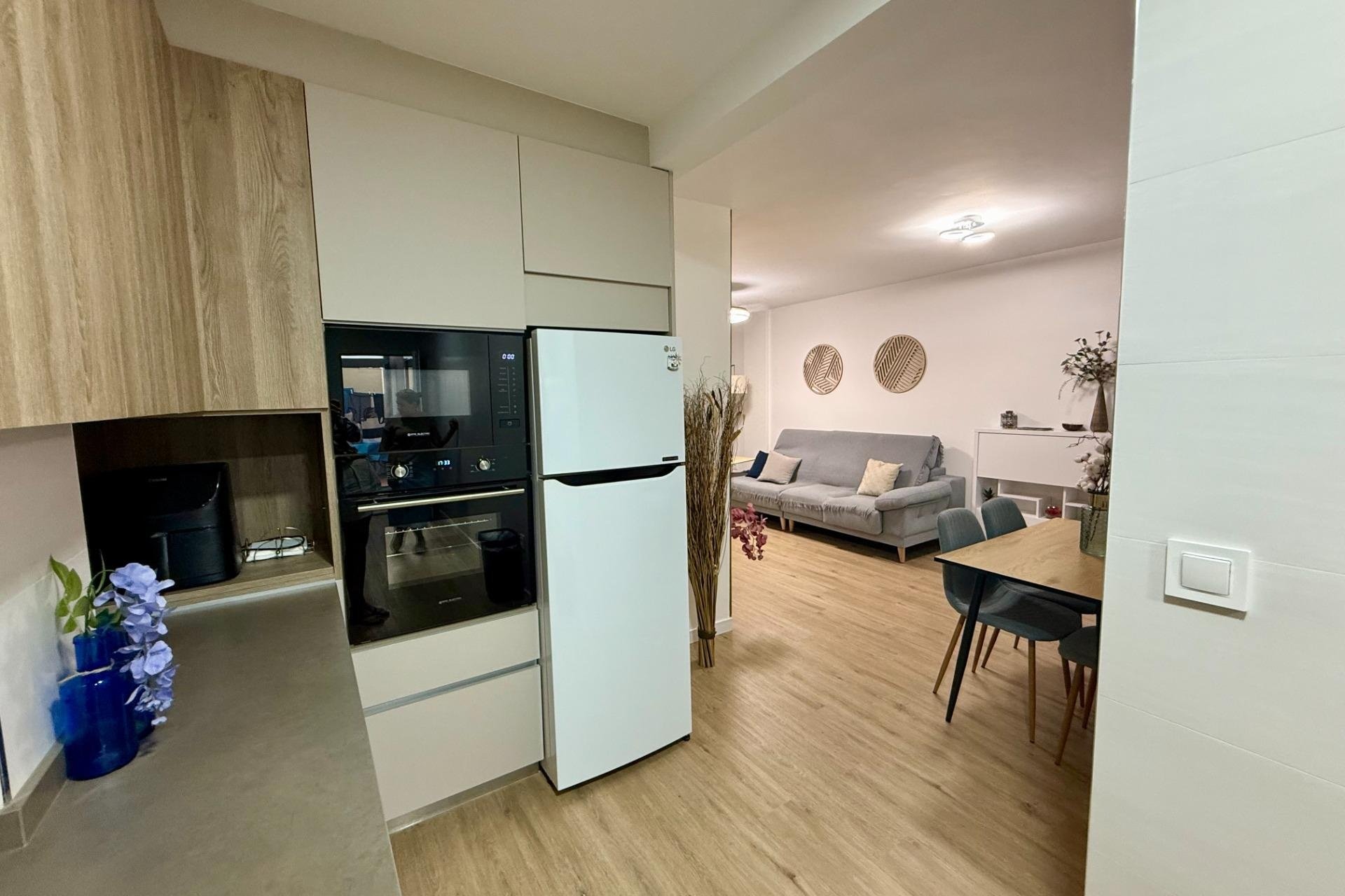 Resale - Apartment / flat - Torrevieja - Centro
