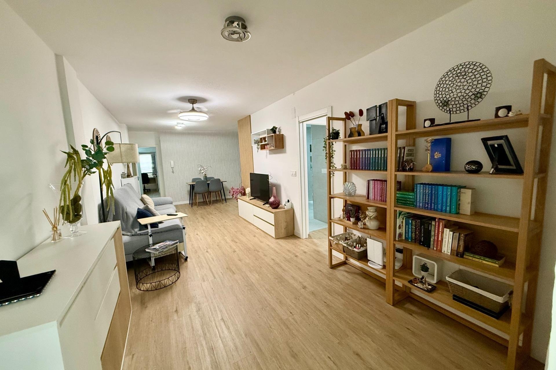 Resale - Apartment / flat - Torrevieja - Centro