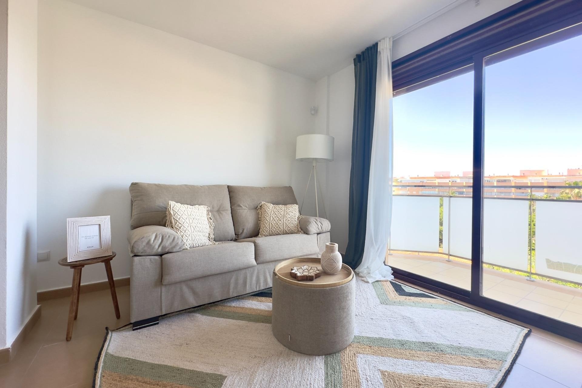 Resale - Apartment / flat - Torrevieja - El Acequión - Los Náufragos