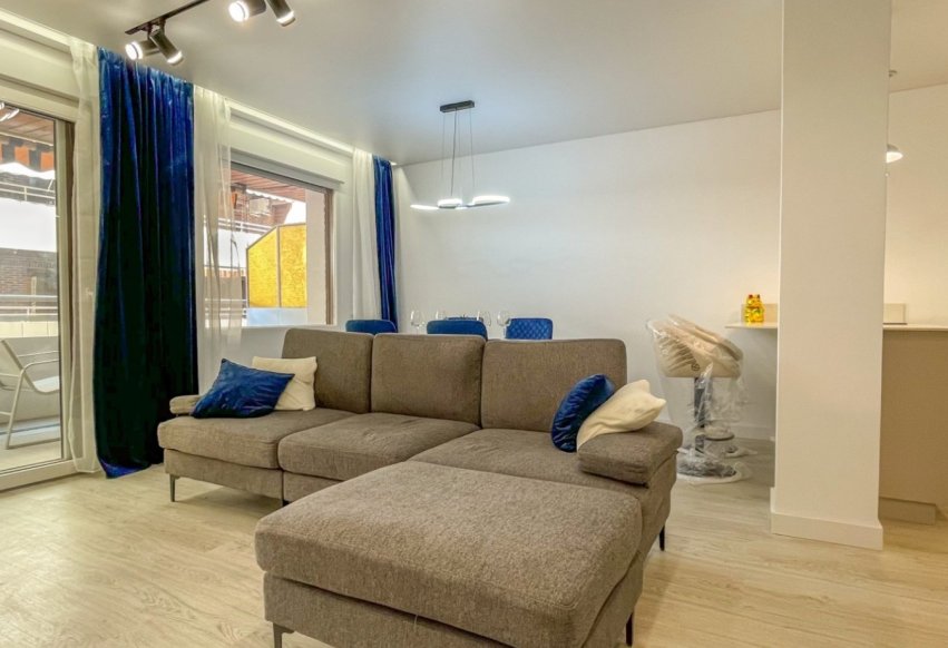 Resale - Apartment / flat - Torrevieja - El Acequión - Los Náufragos