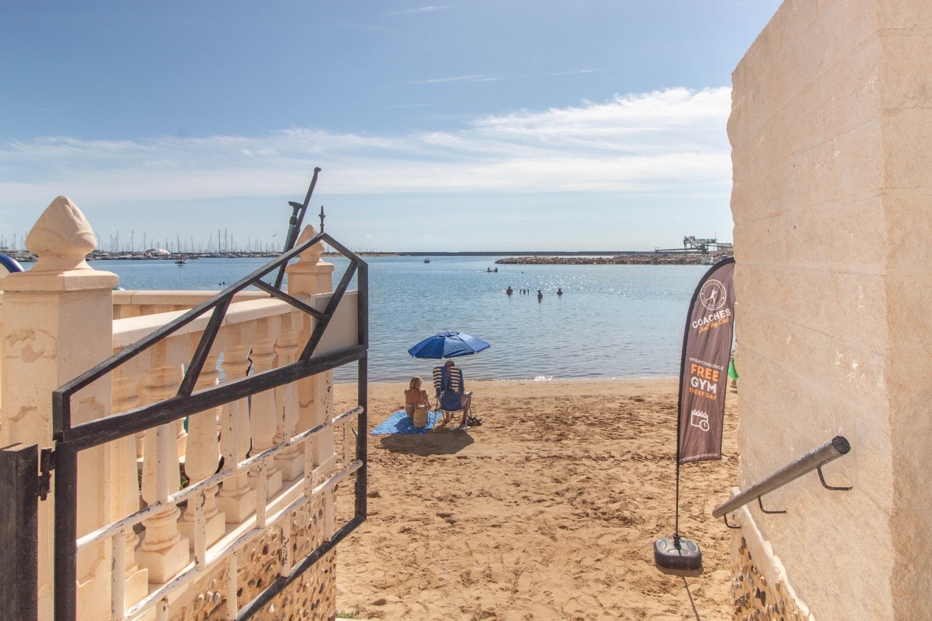 Resale - Apartment / flat - Torrevieja - El Acequión - Los Náufragos