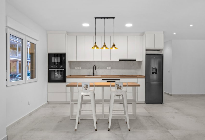 Resale - Apartment / flat - Torrevieja - El Acequión - Los Náufragos