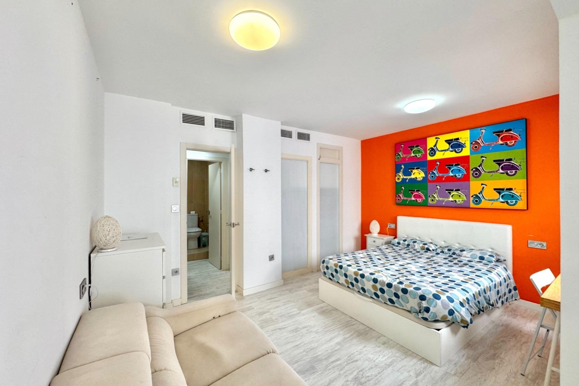 Resale - Apartment / flat - Torrevieja - Estacion de autobuses