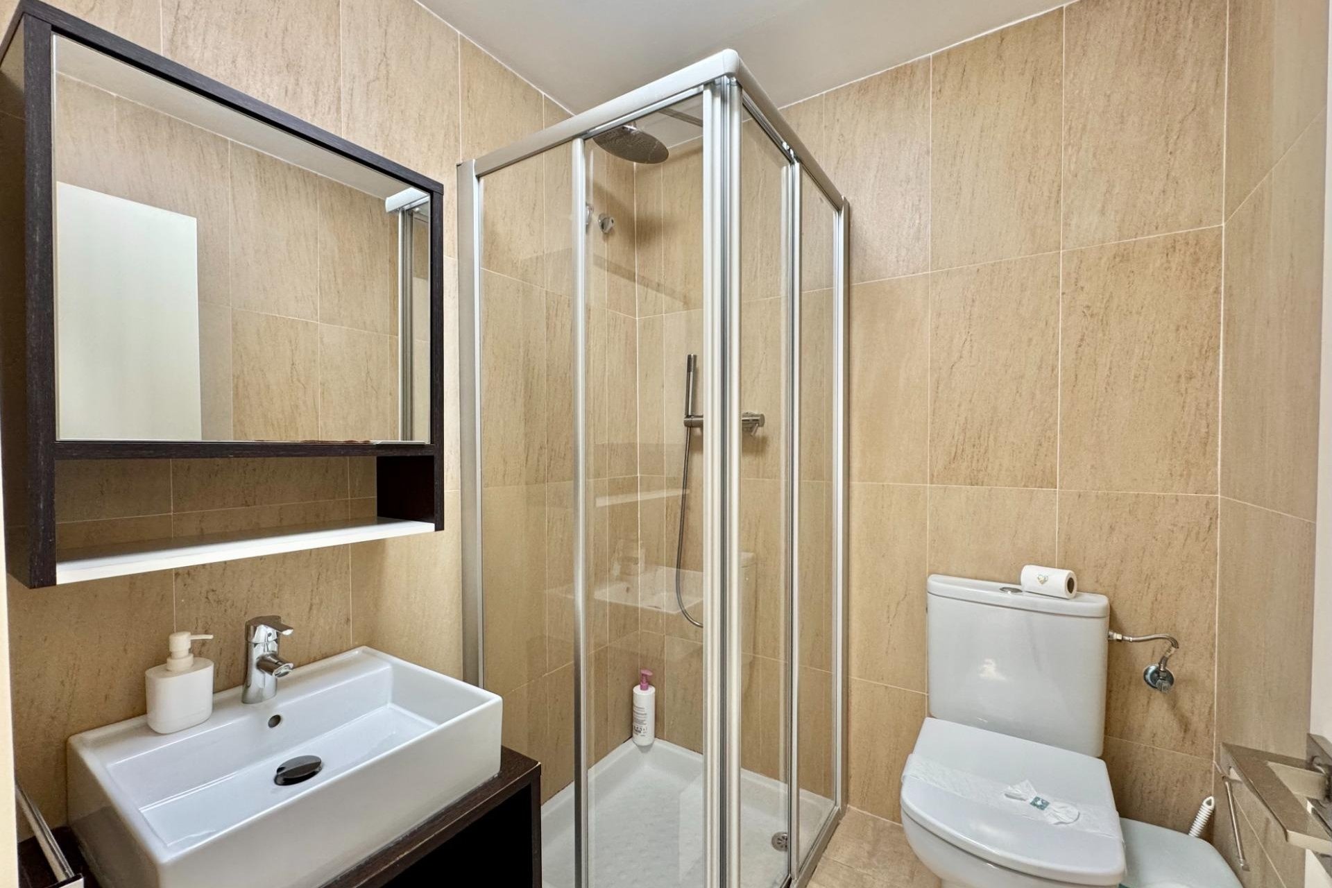 Resale - Apartment / flat - Torrevieja - Estacion de autobuses