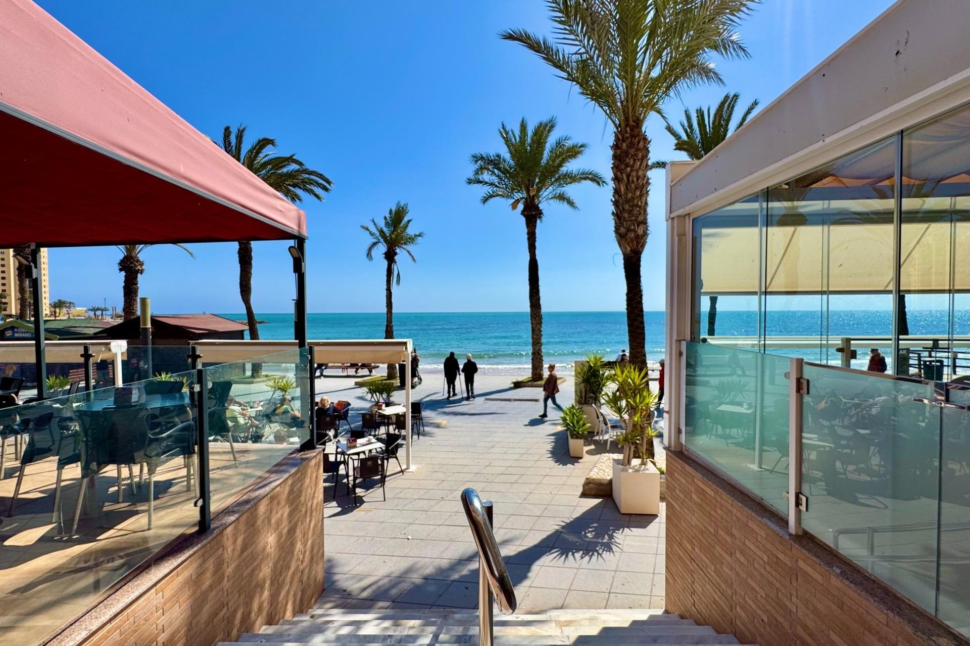 Resale - Apartment / flat - Torrevieja - Estacion de autobuses