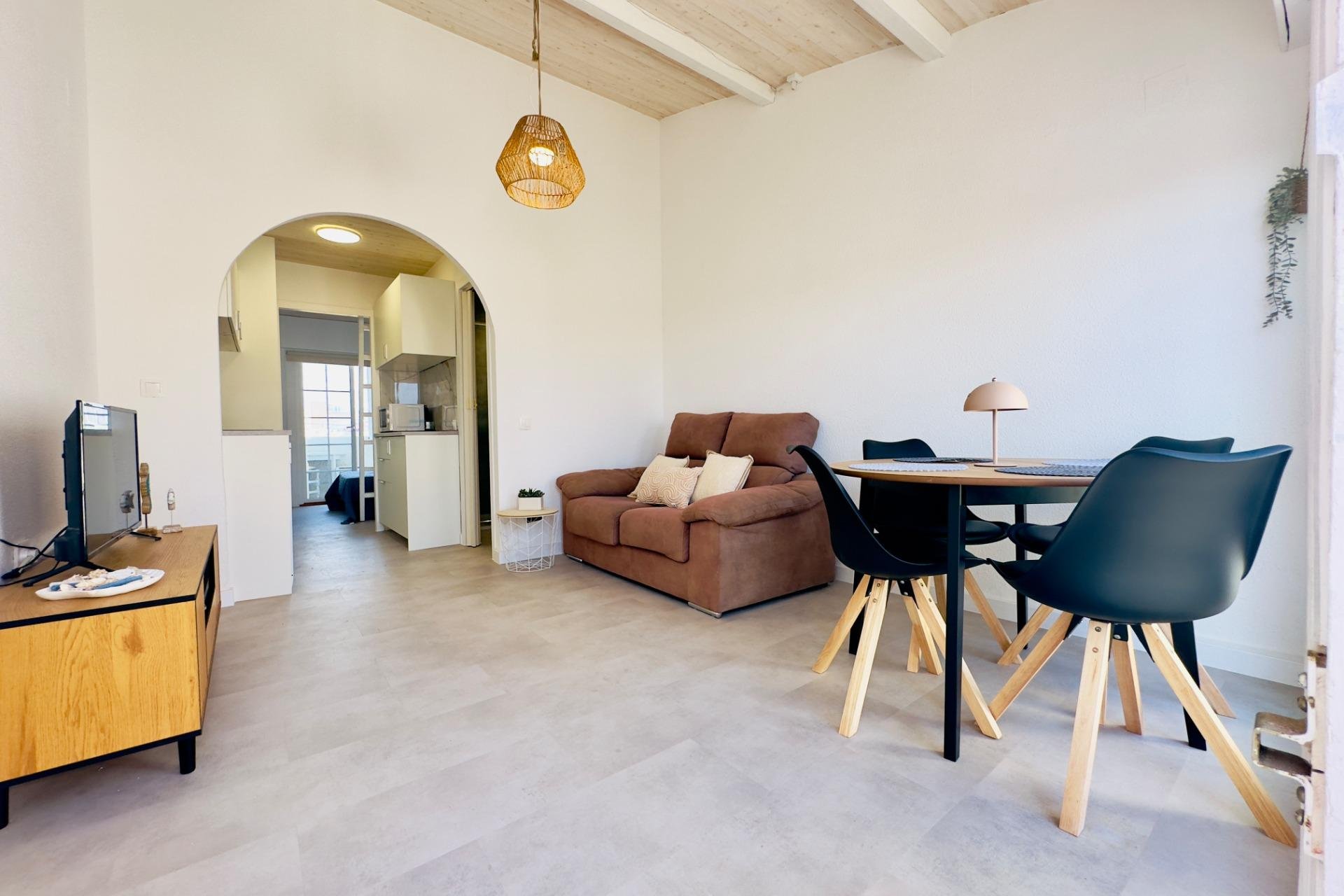 Resale - Apartment / flat - Torrevieja - Los Frutales