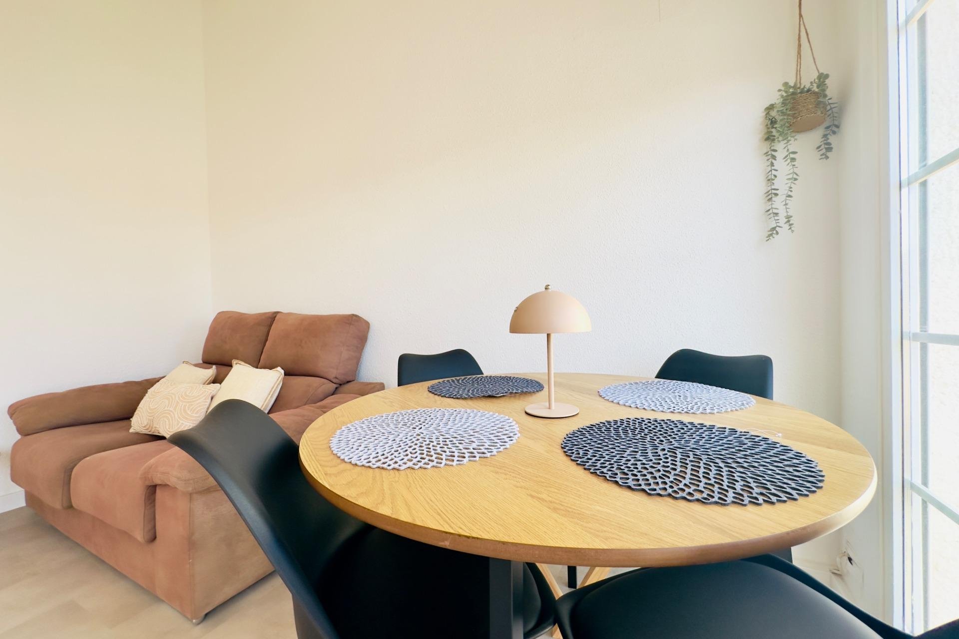 Resale - Apartment / flat - Torrevieja - Los Frutales