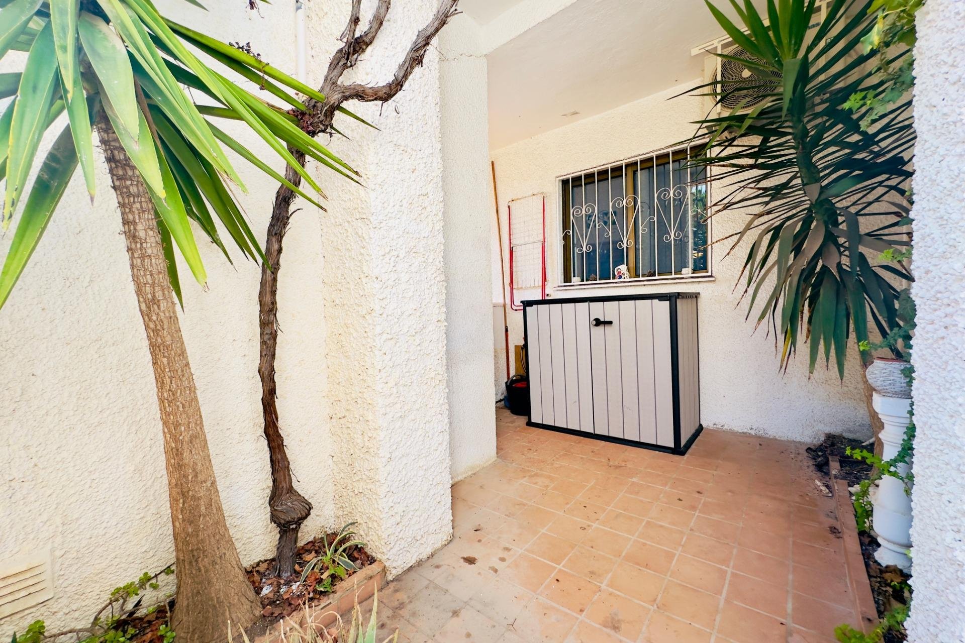 Resale - Apartment / flat - Torrevieja - Los Frutales