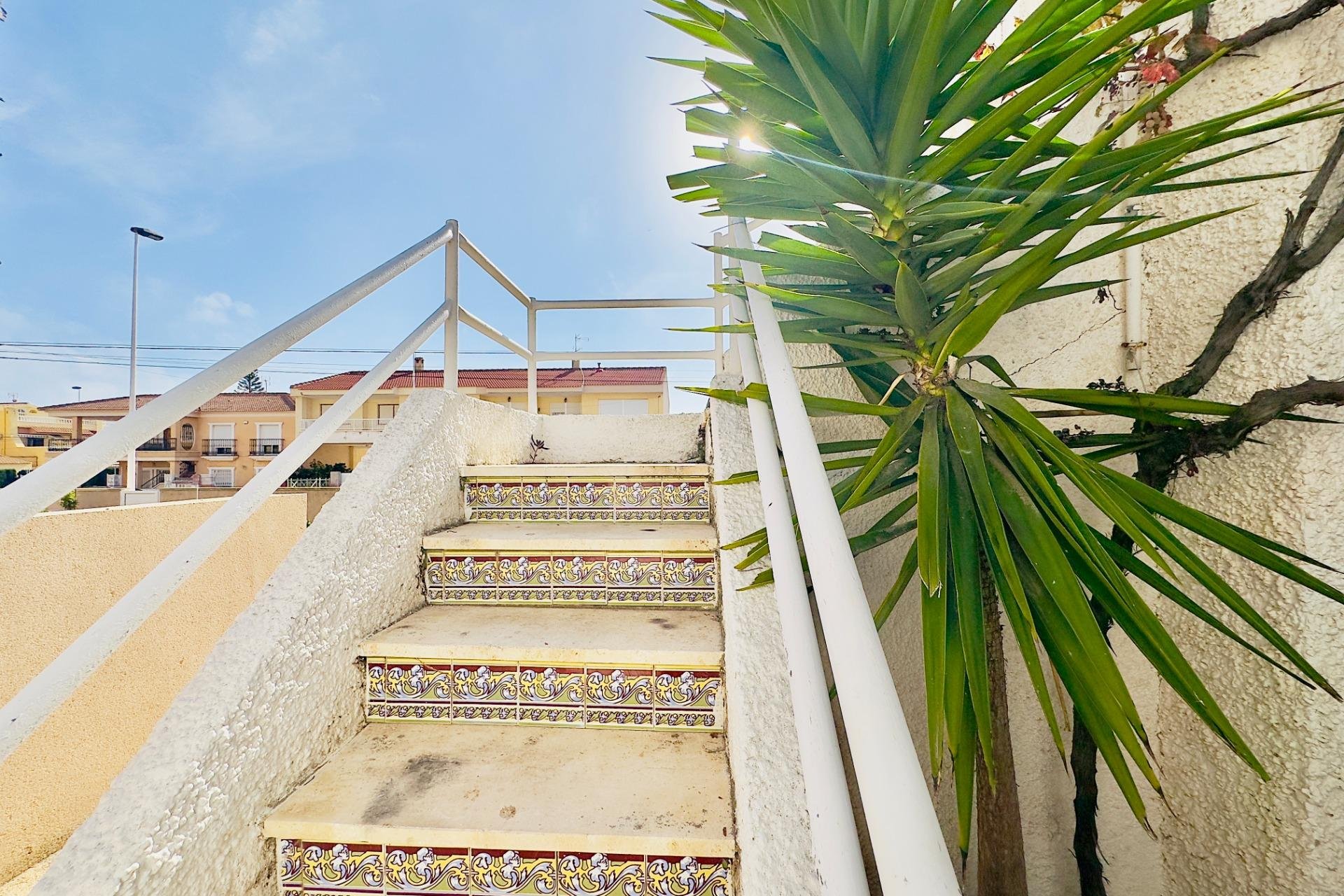 Resale - Apartment / flat - Torrevieja - Los Frutales