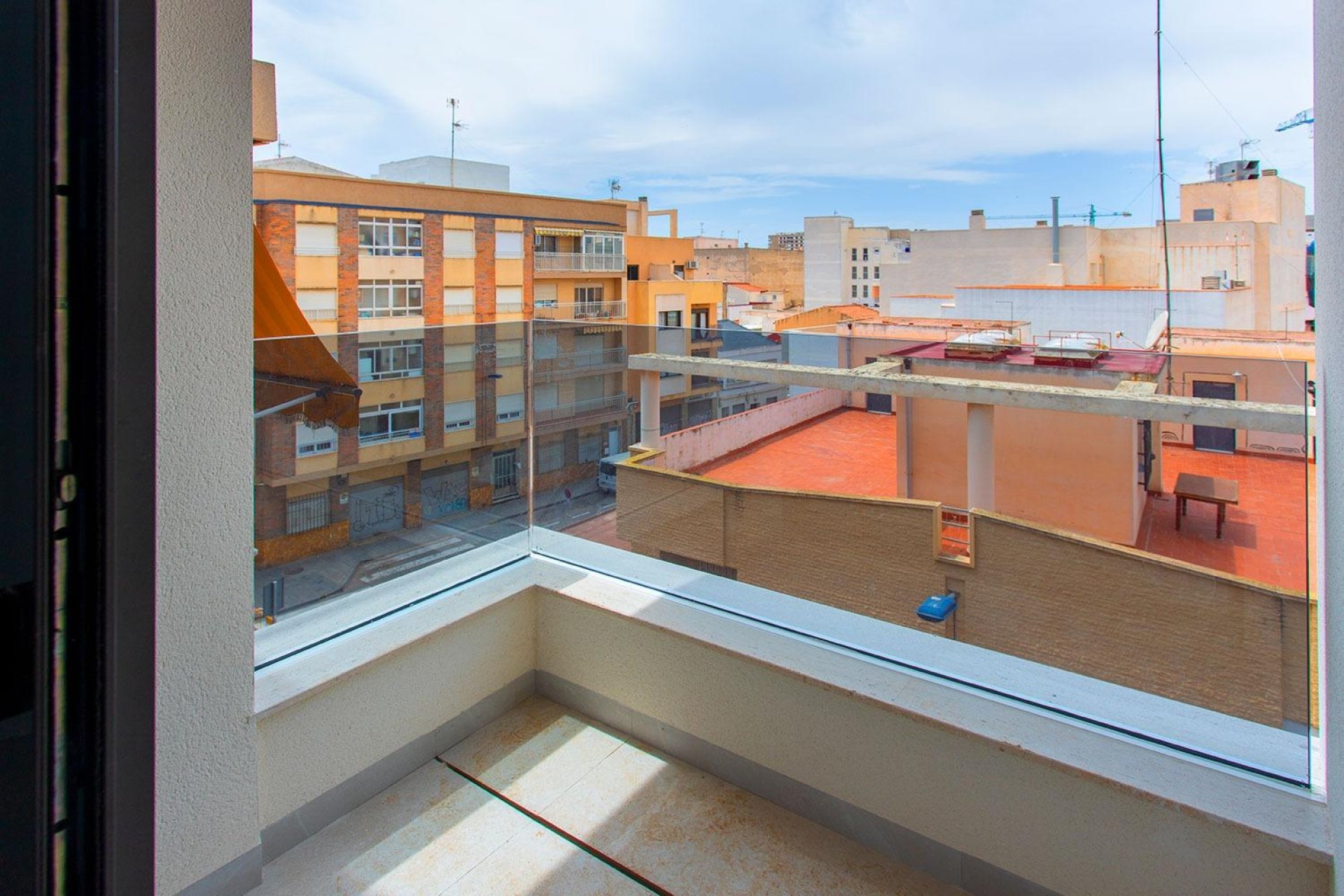 Resale - Apartment / flat - Torrevieja - Paseo maritimo