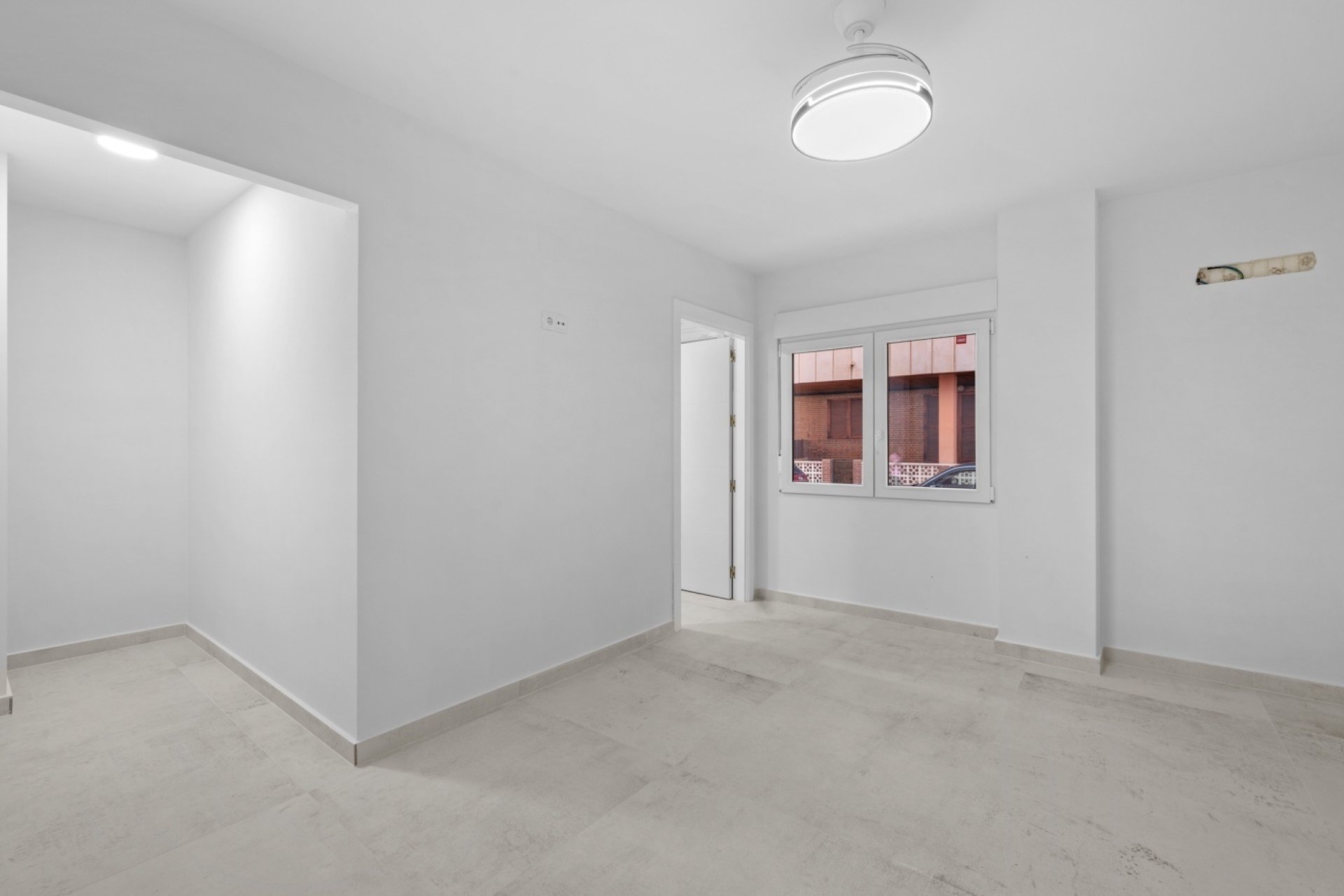Resale - Apartment / flat - Torrevieja - Playa del Acequión