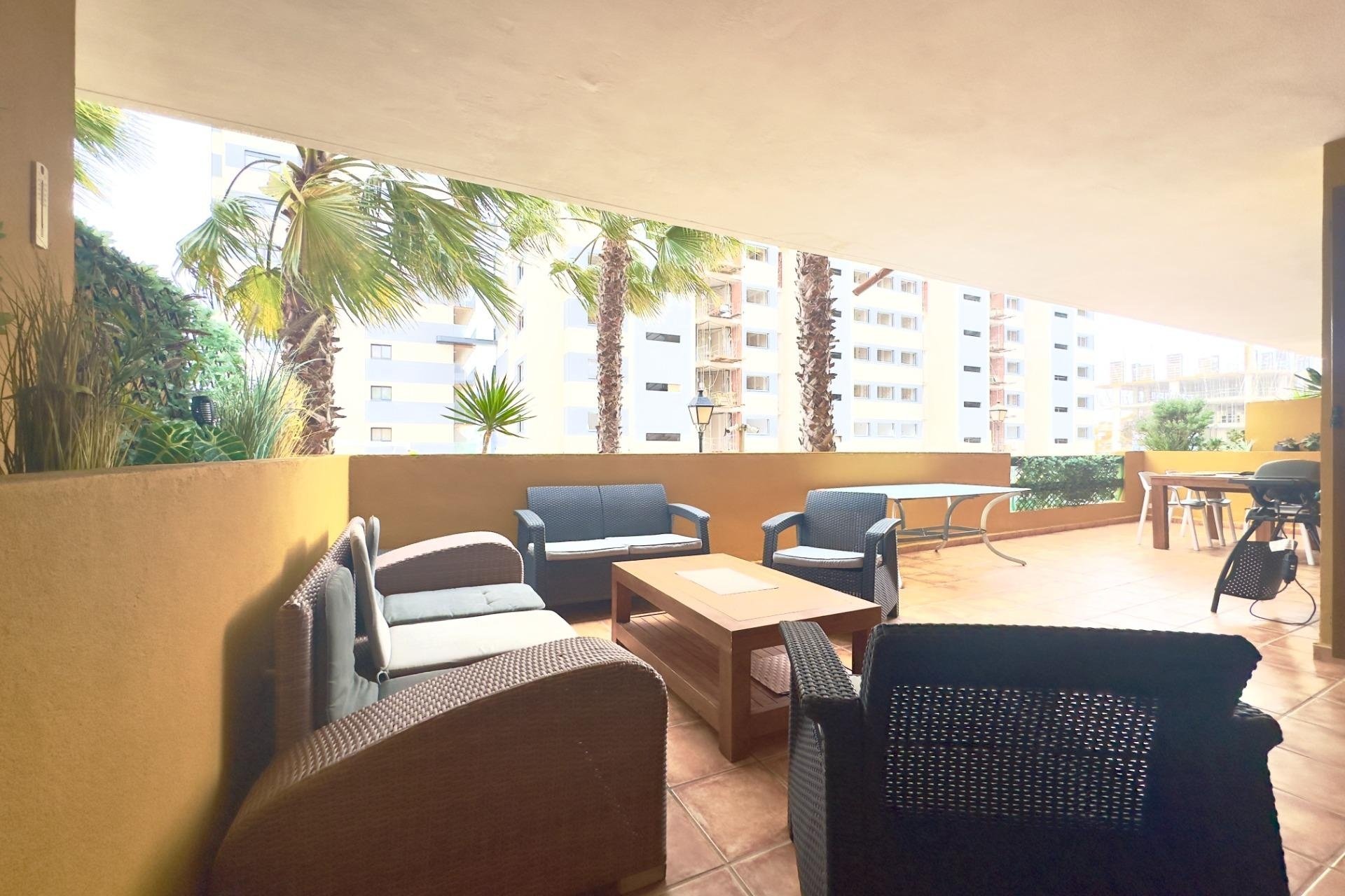 Resale - Apartment / flat - Torrevieja - Punta Prima