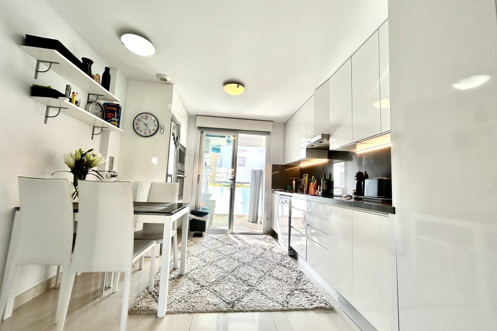 Resale - Apartment / flat - Torrevieja - Punta Prima