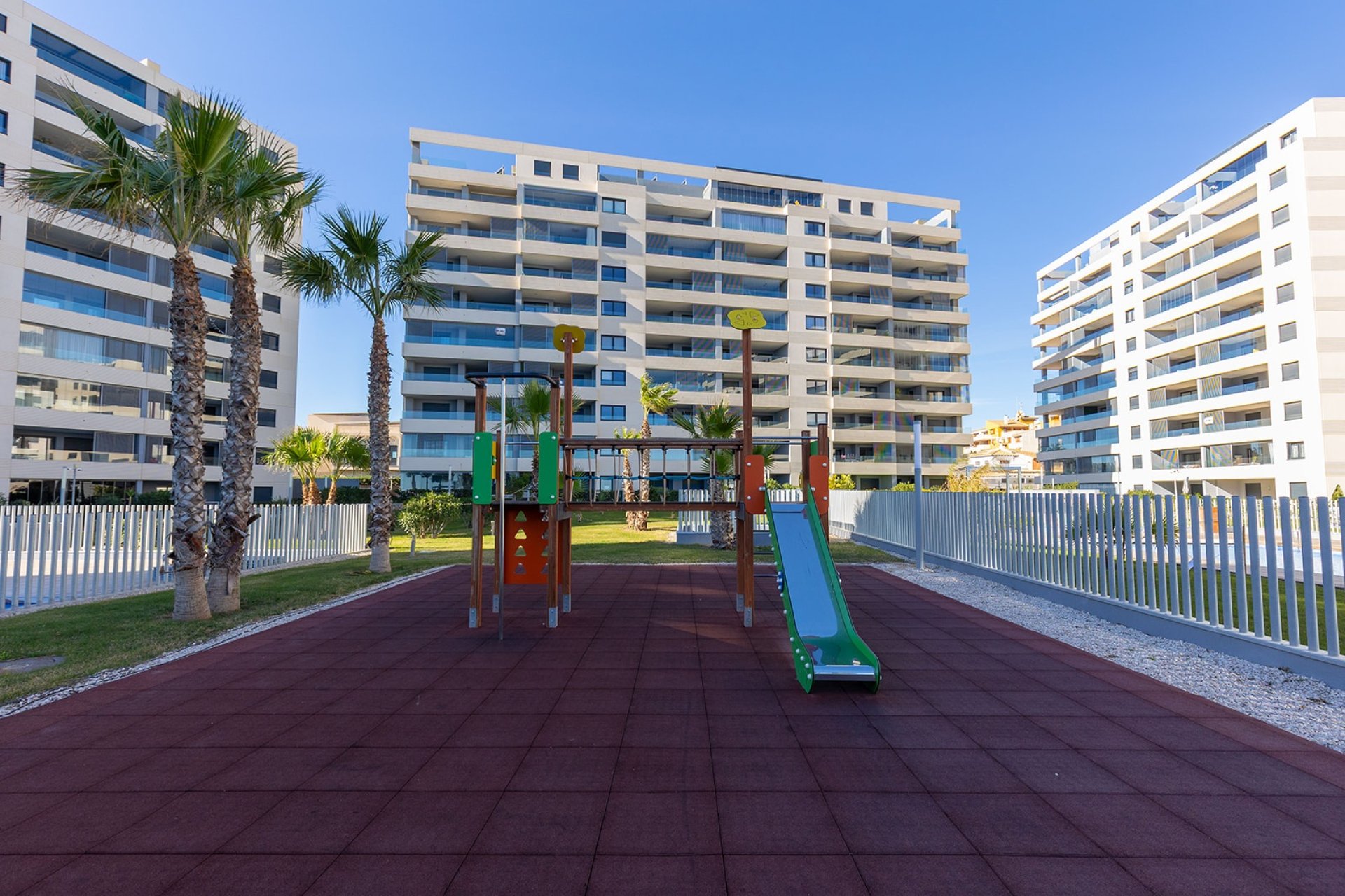Resale - Apartment / flat - Torrevieja - Punta Prima