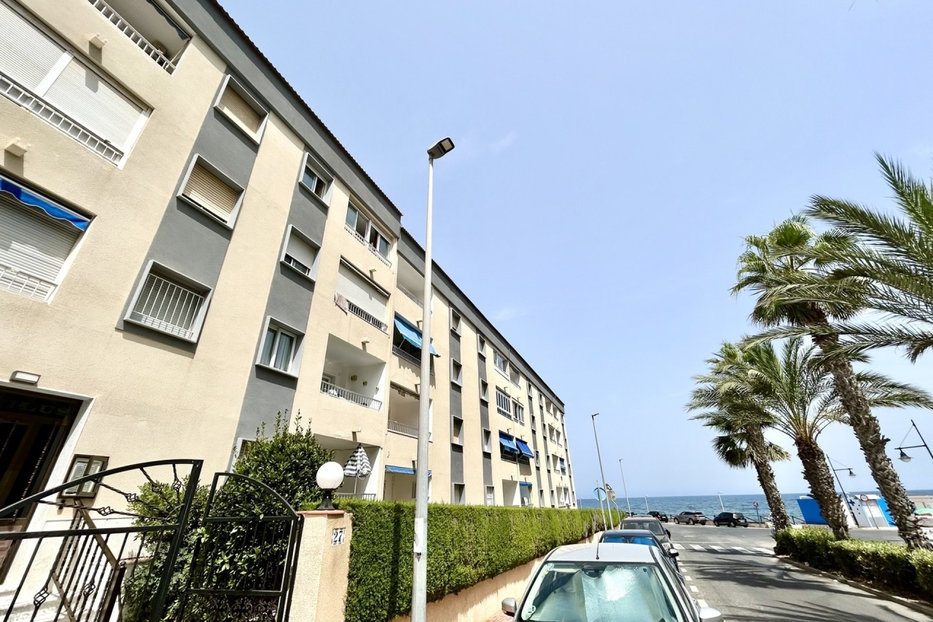 Resale - Apartment / flat - Torrevieja - Punta Prima