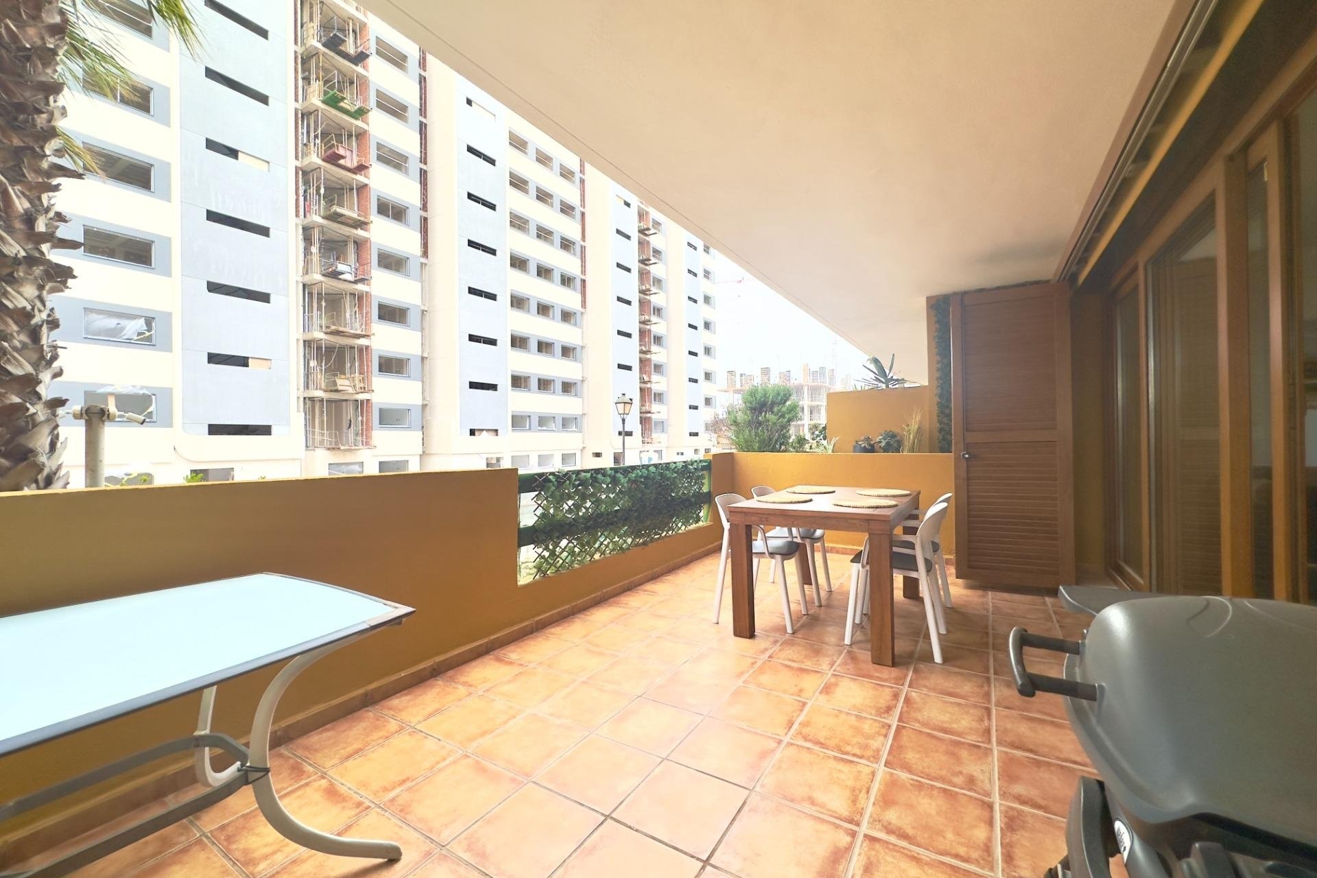 Resale - Apartment / flat - Torrevieja - Punta Prima