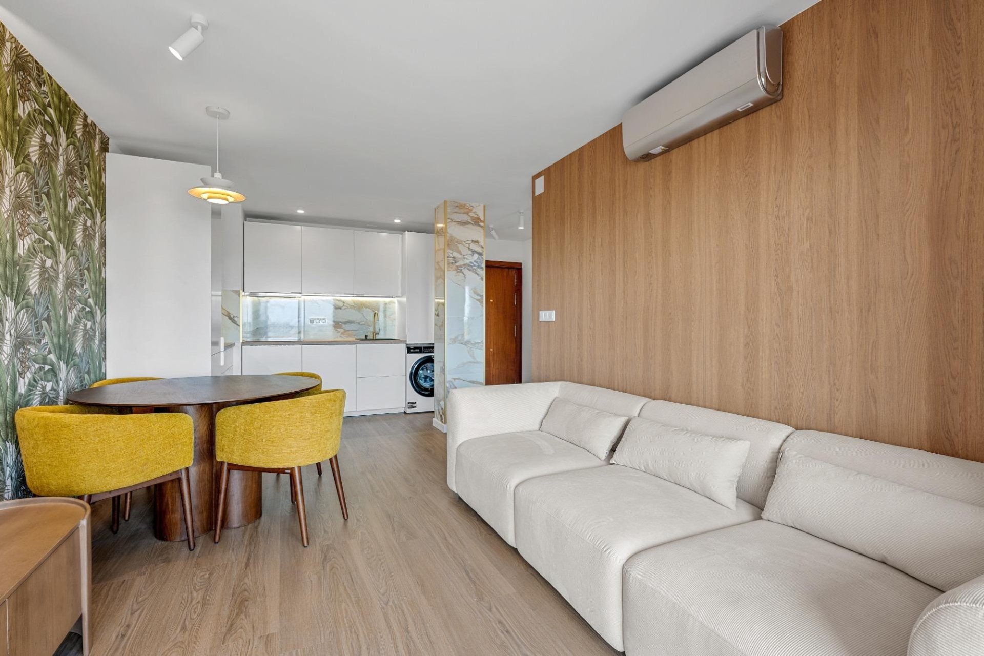 Resale - Apartment / flat - Torrevieja - Punta Prima
