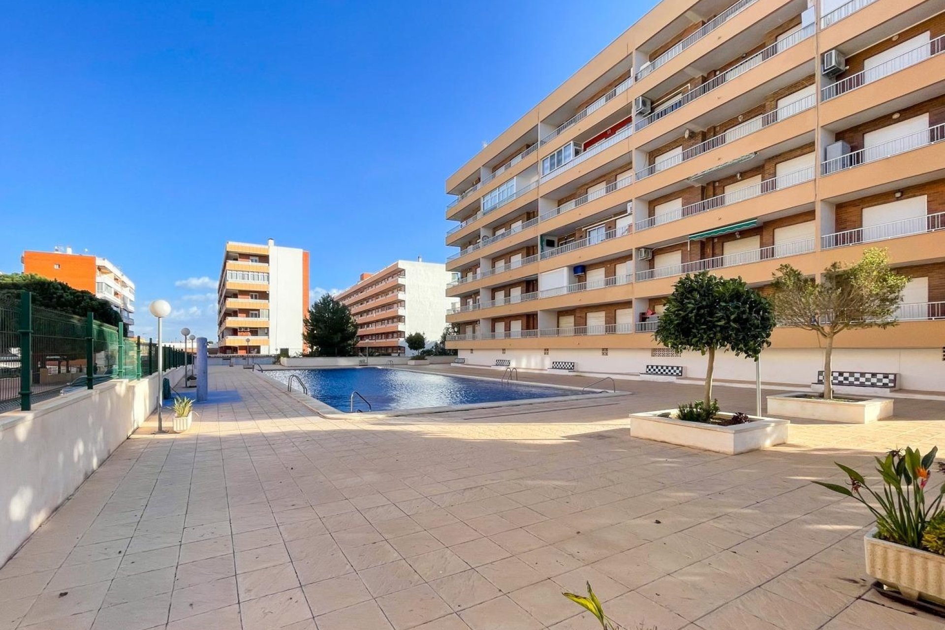 Resale - Apartment / flat - Torrevieja - Punta Prima