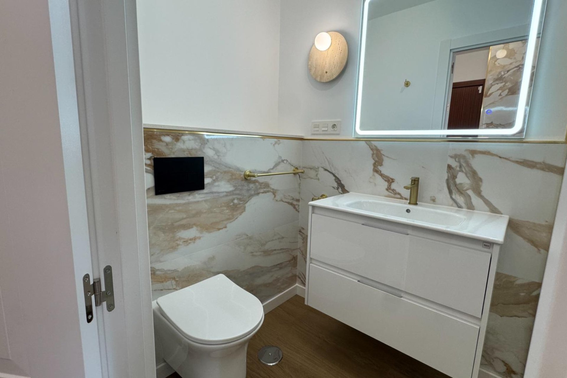 Resale - Apartment / flat - Torrevieja - Punta Prima