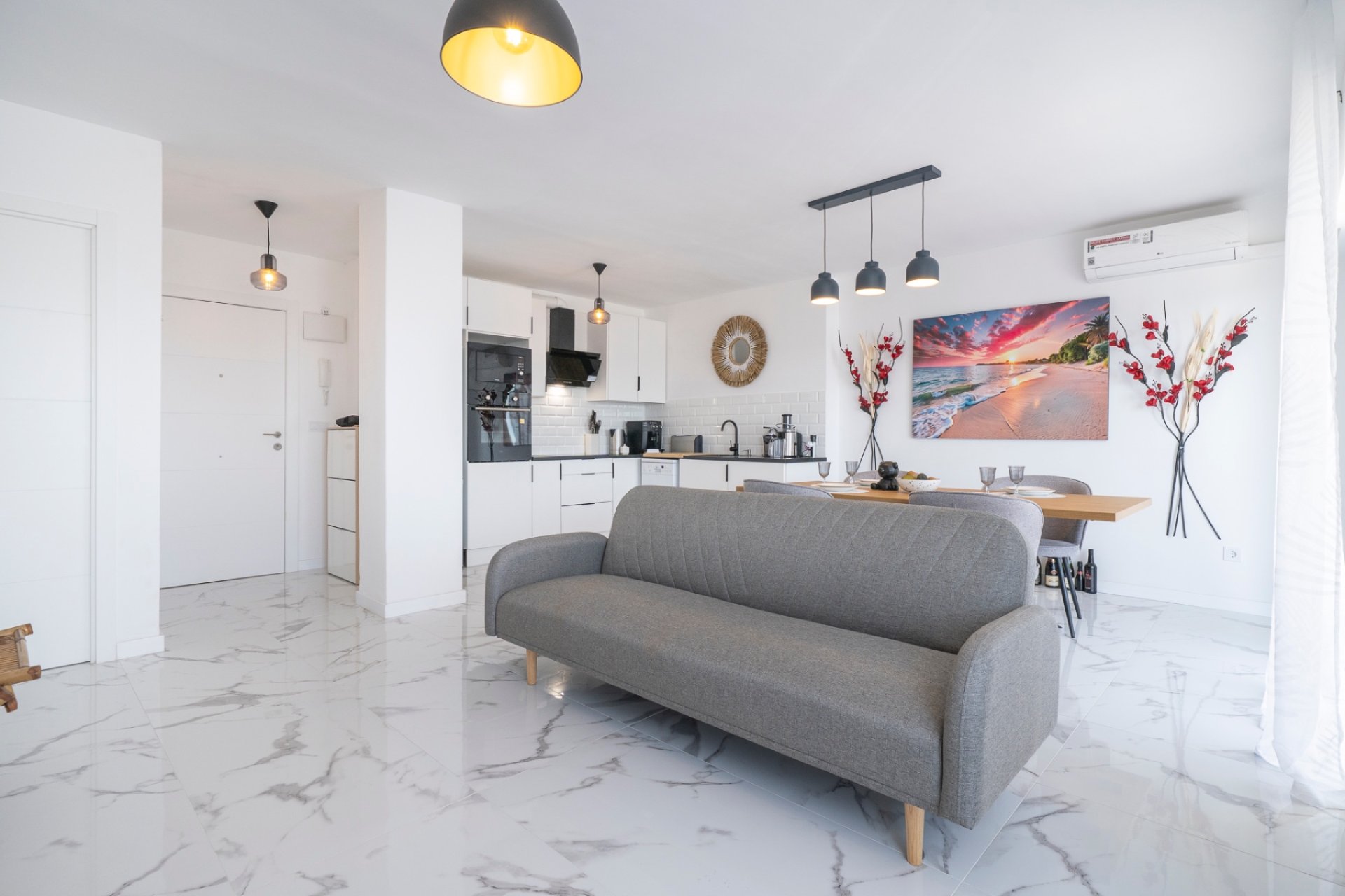 Resale - Apartment / flat - Torrevieja - Punta Prima