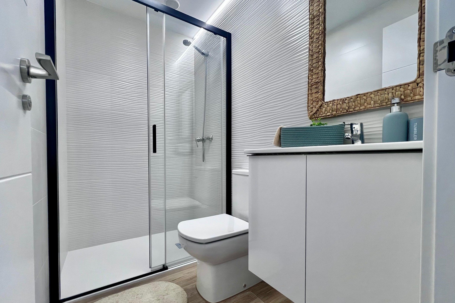 Resale - Apartment / flat - Torrevieja - Punta Prima