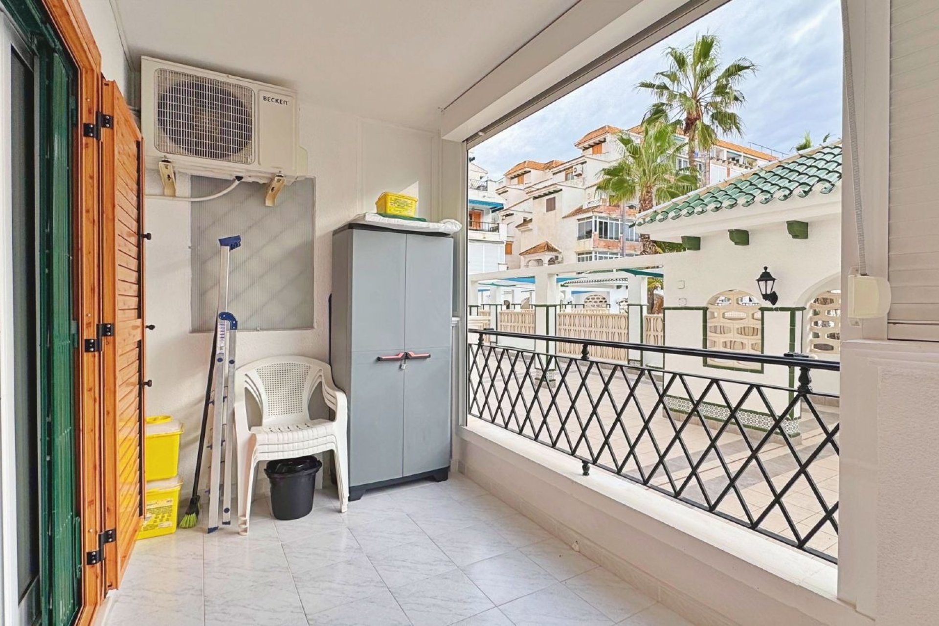 Resale - Apartment / flat - Torrevieja - Torrelamata - La Mata