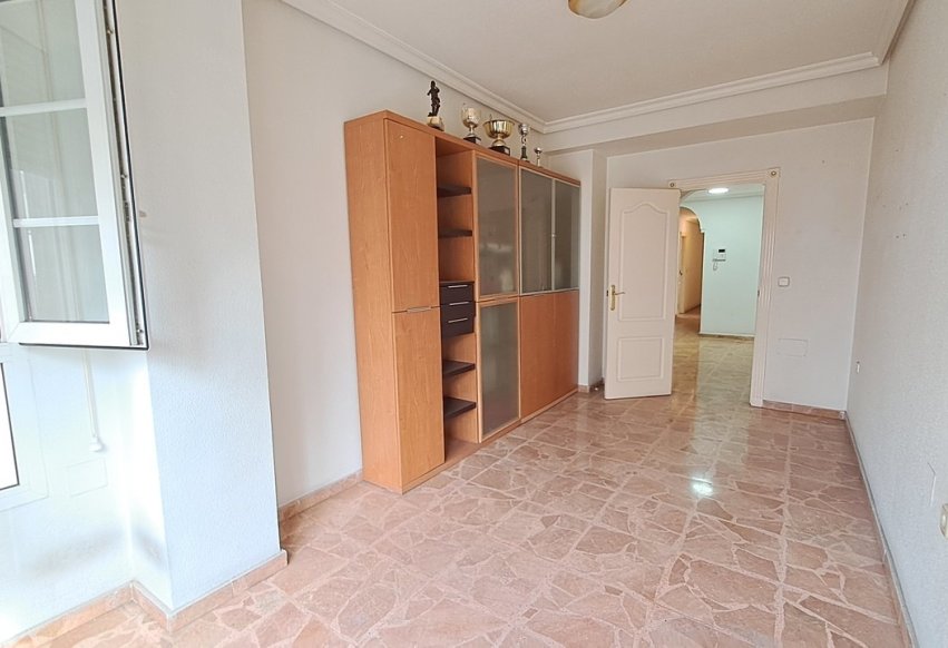Resale - Apartment / flat - Torrevieja
