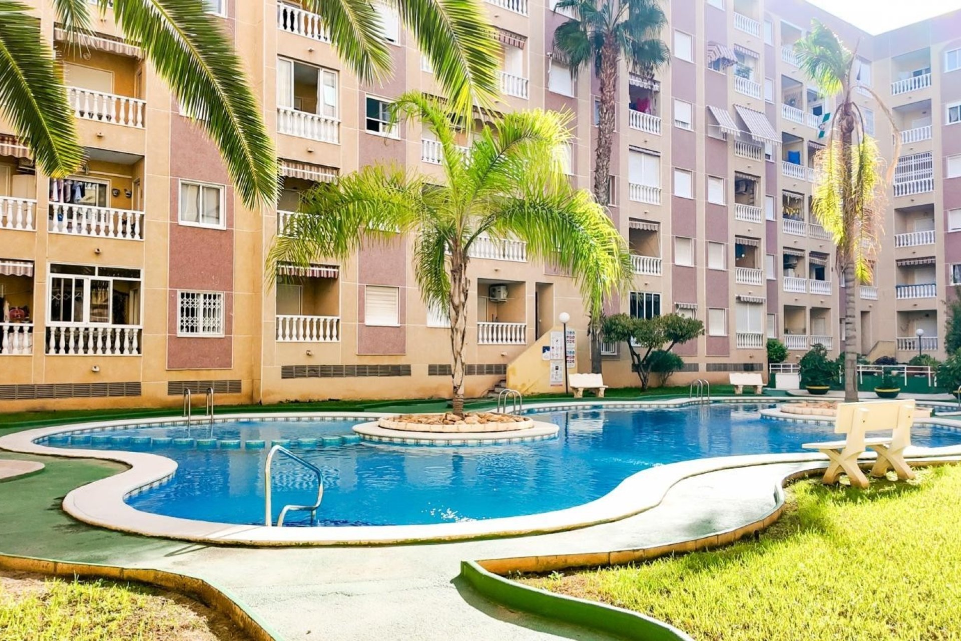 Resale - Apartment / flat - Torrevieja